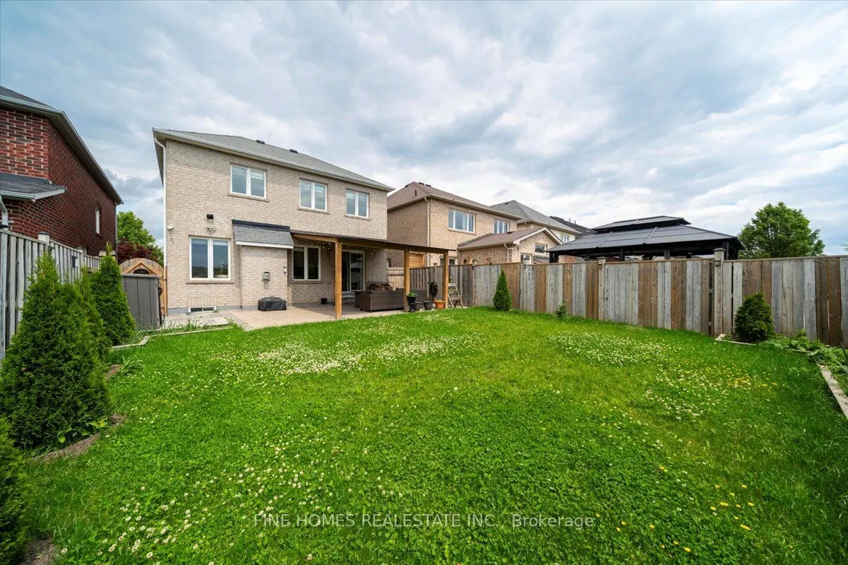 115 Meadowhawk Trail