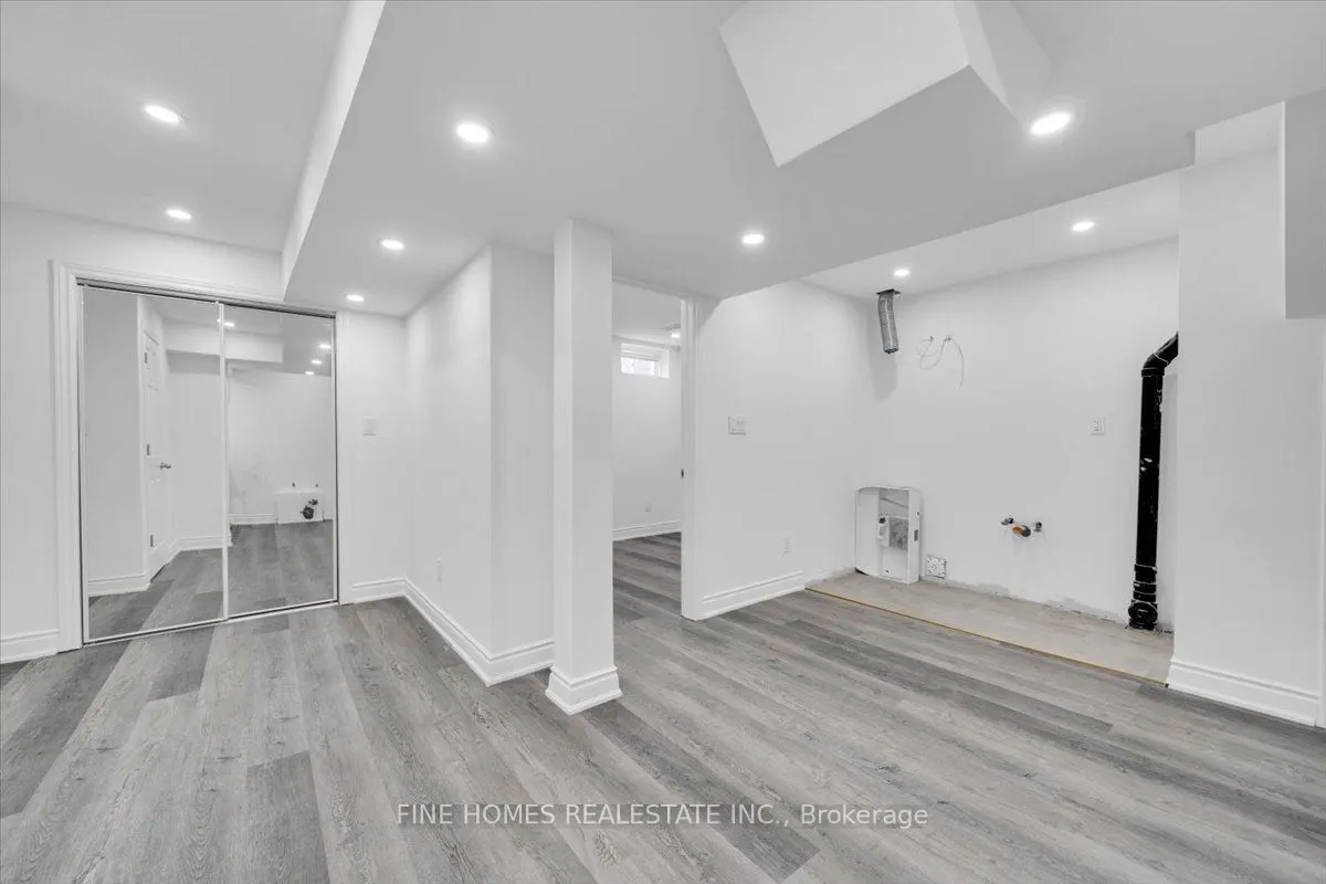 115 Meadowhawk Trail