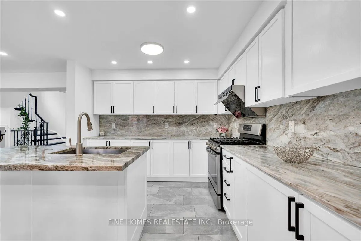 115 Meadowhawk Trail