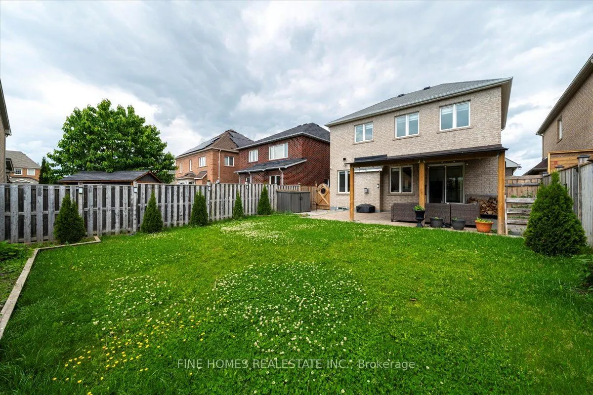115 Meadowhawk Trail