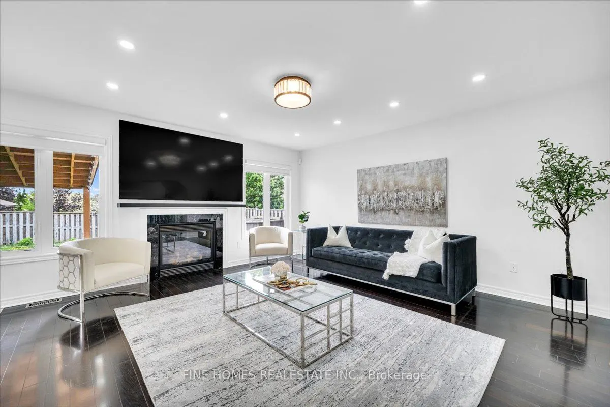 115 Meadowhawk Trail