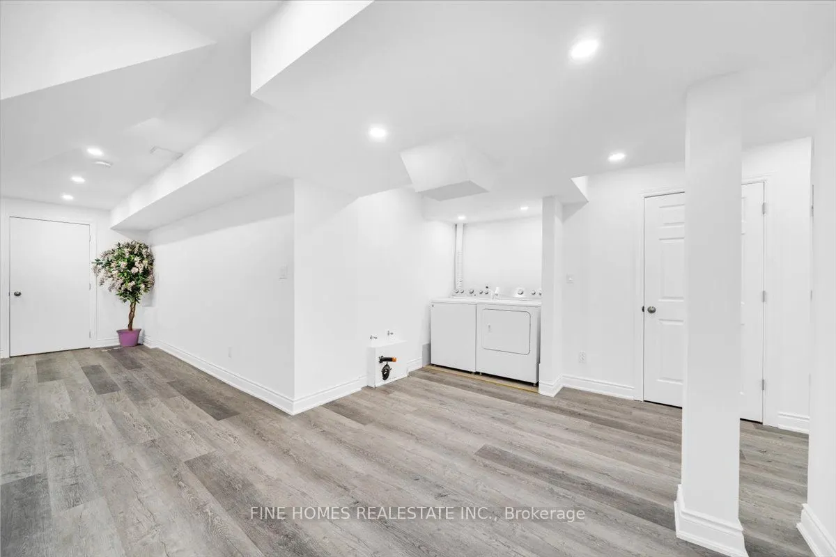 115 Meadowhawk Trail