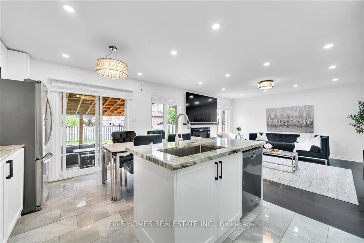 115 Meadowhawk Trail