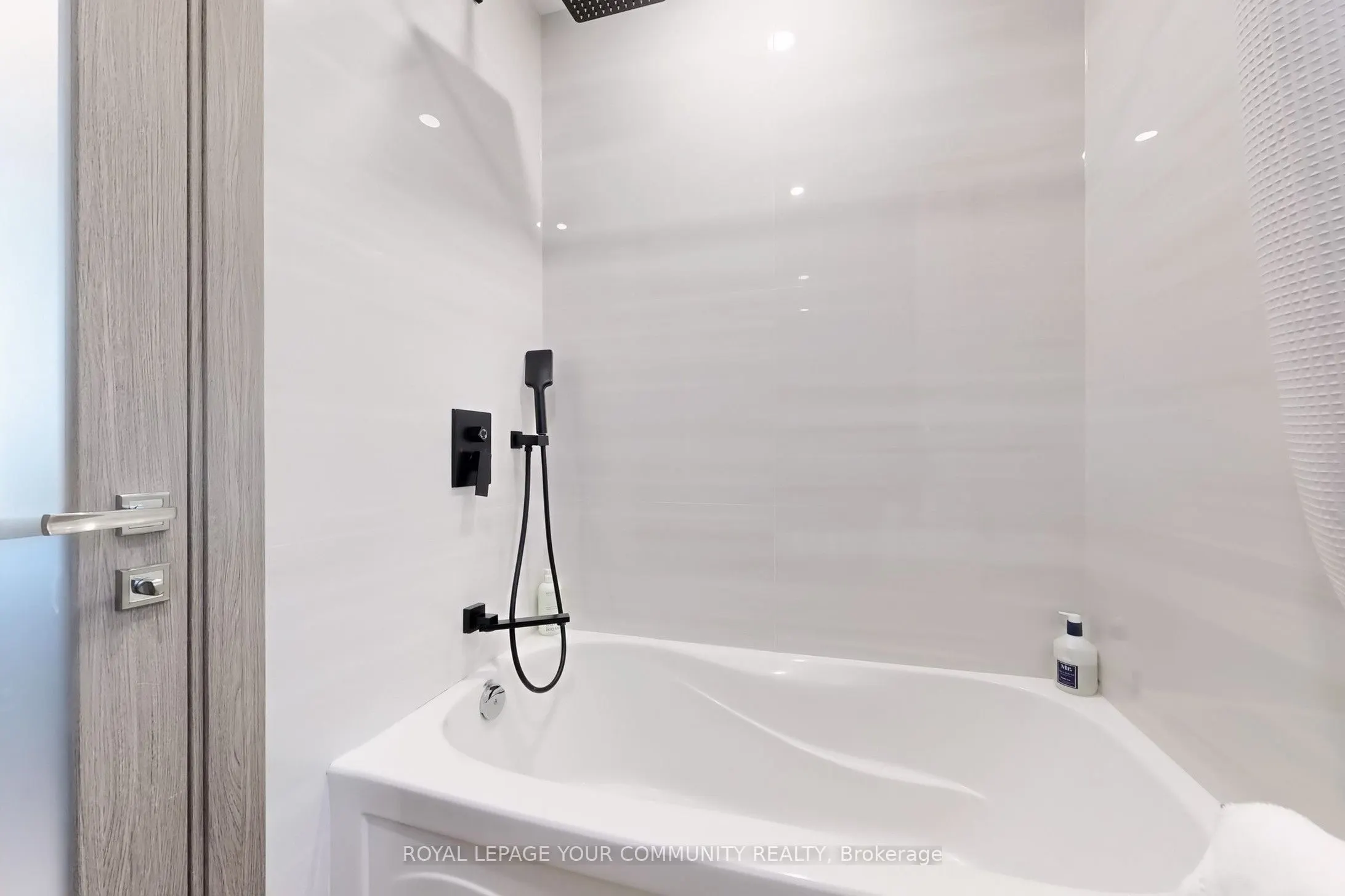 1 Princess Isabella Court