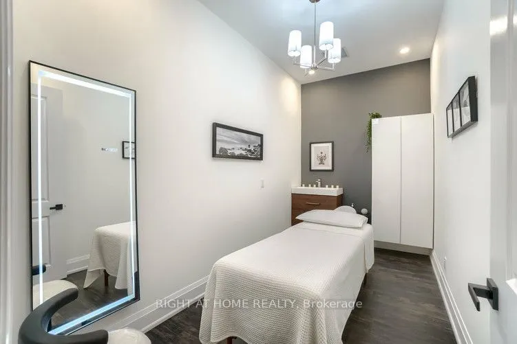 2050 Steeles Avenue W, #1