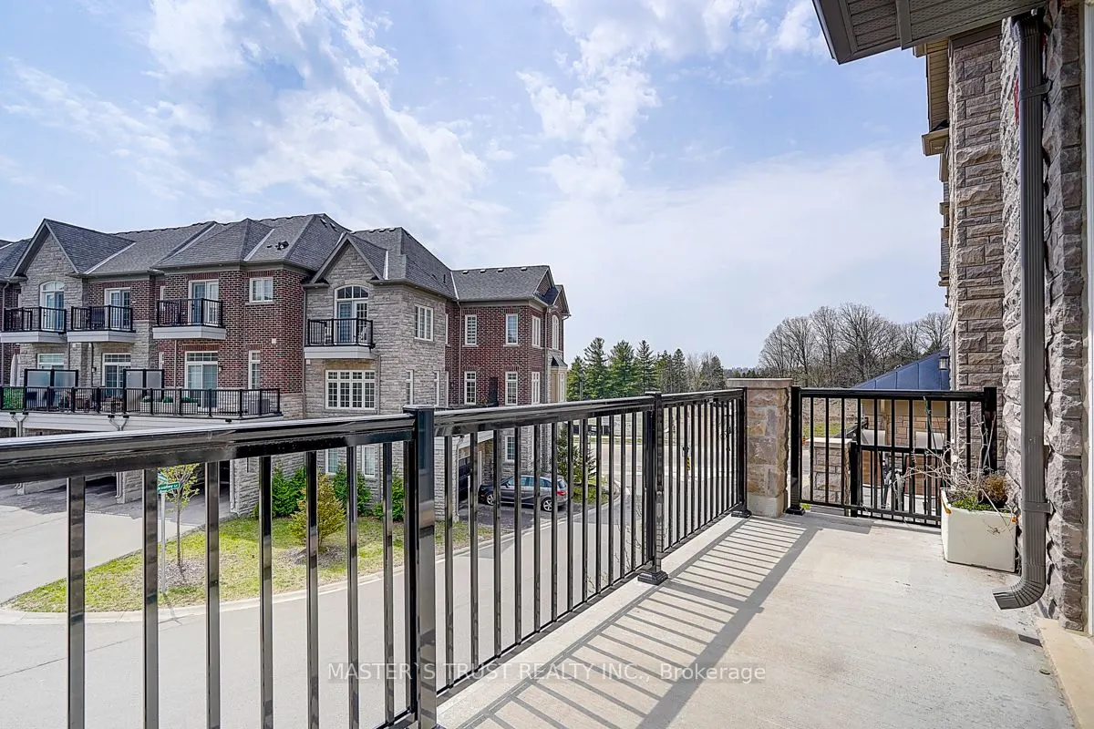10 Creekvalley Lane