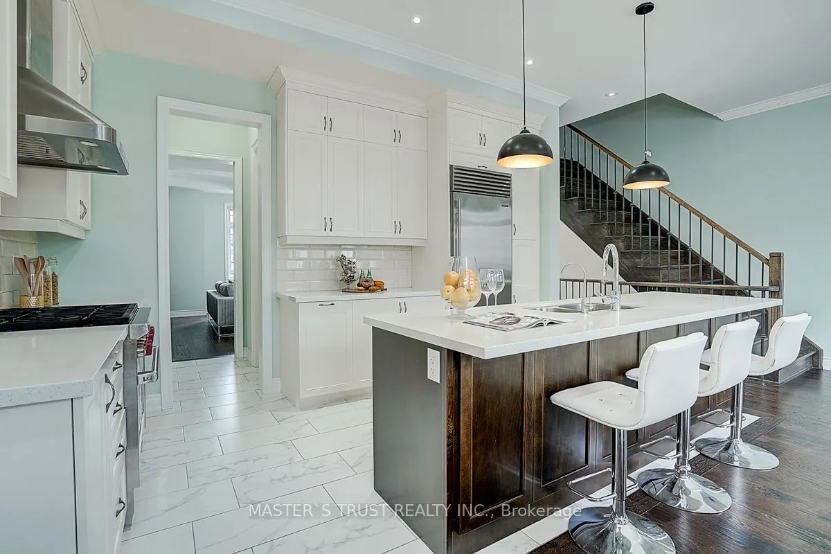 10 Creekvalley Lane
