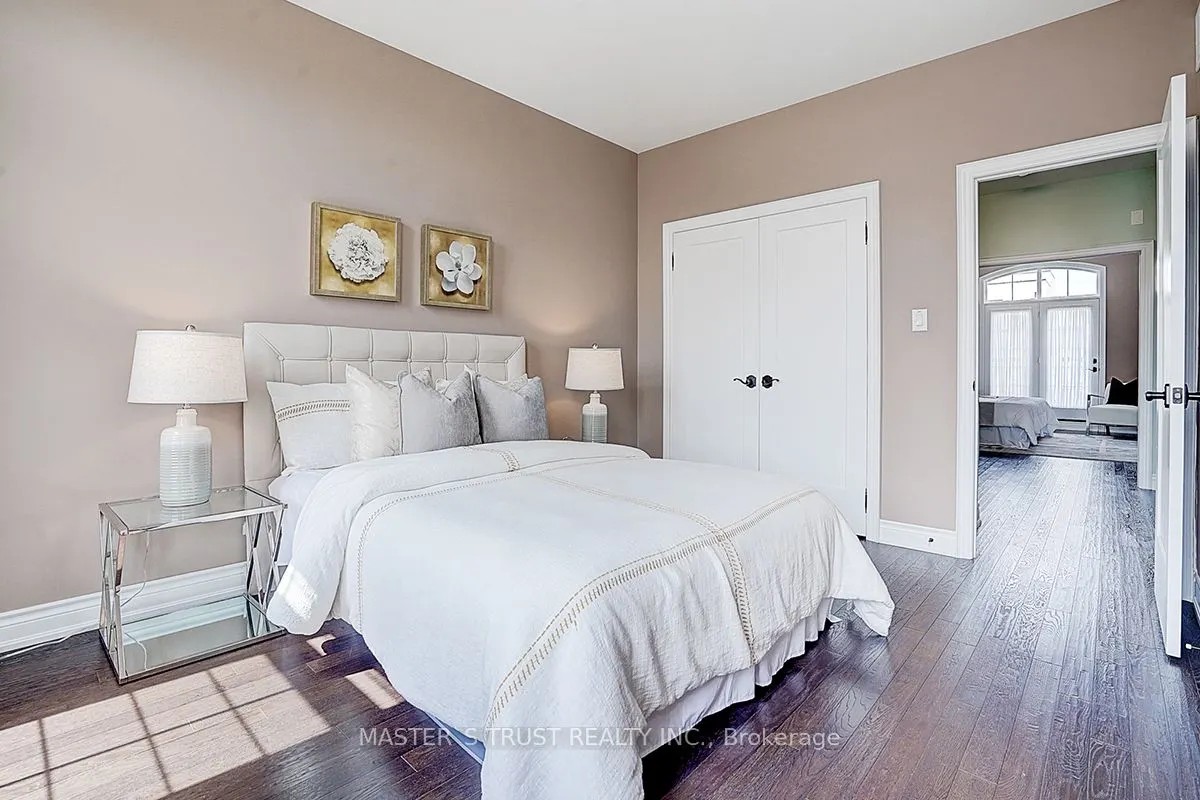 10 Creekvalley Lane