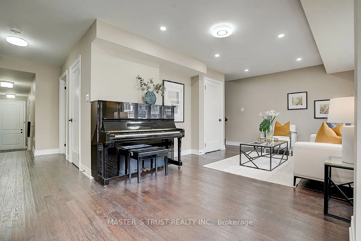 10 Creekvalley Lane