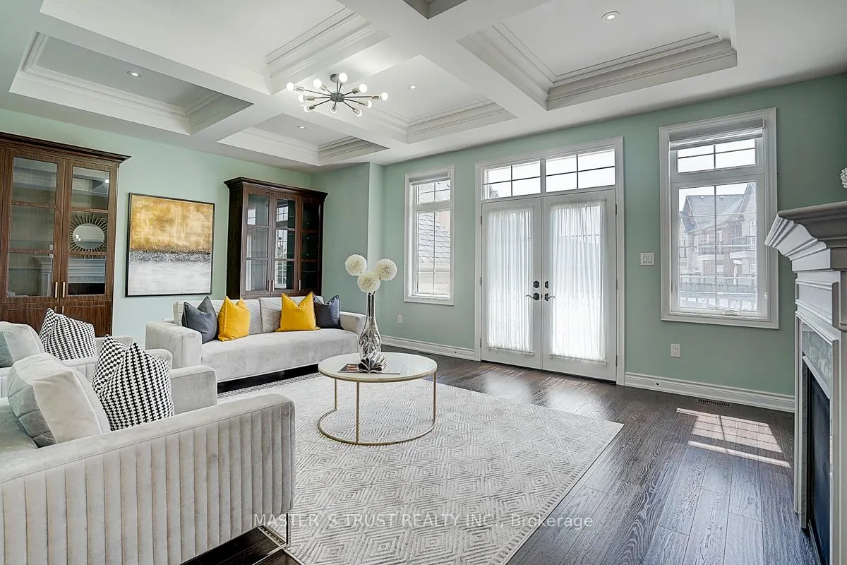 10 Creekvalley Lane