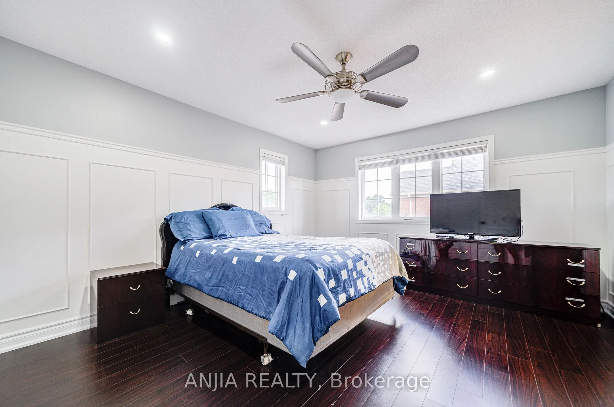 10 Ida Jane Grove