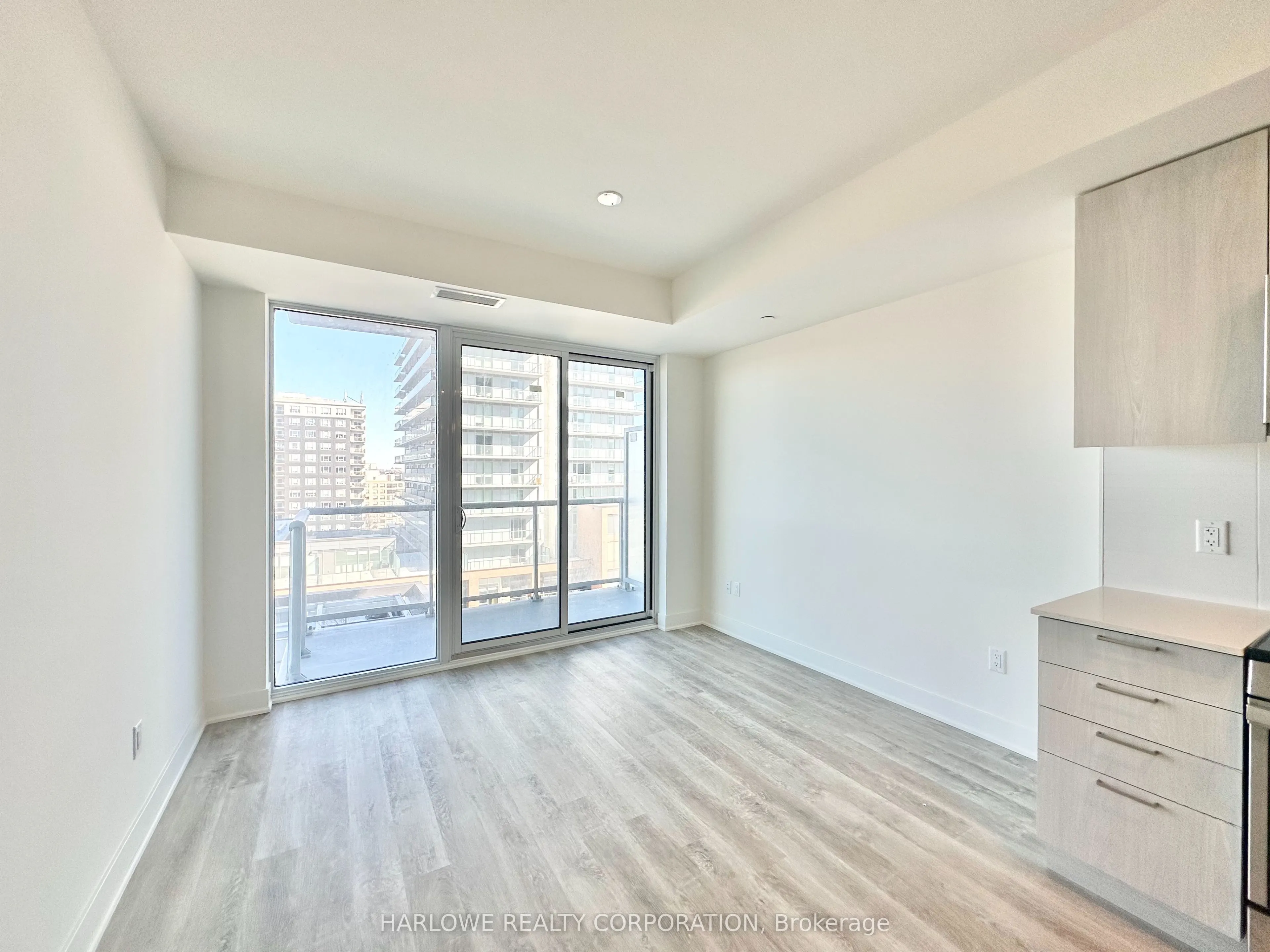 185 Deerfield Road, #711