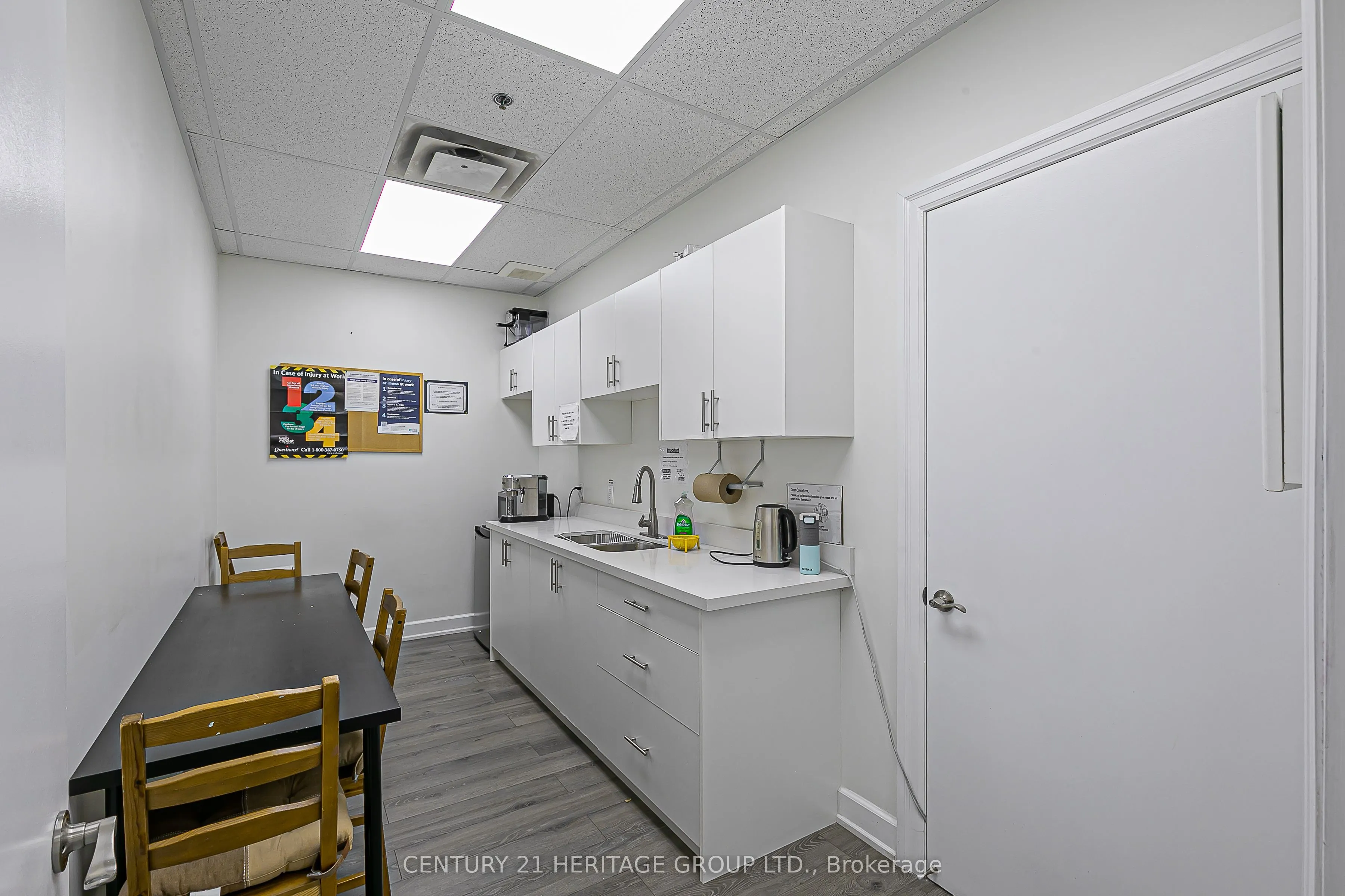 16 Sims Crescent, #25