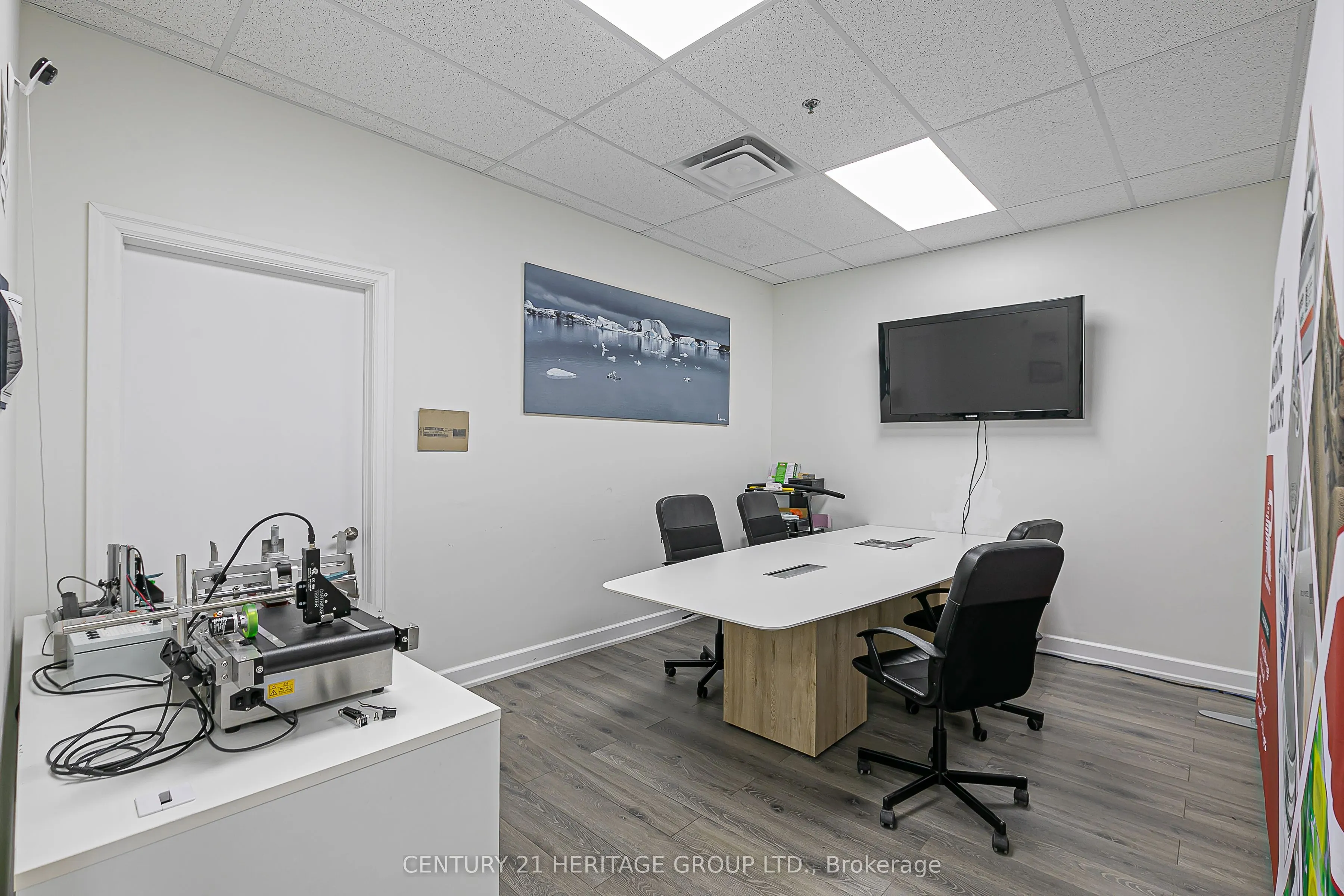 16 Sims Crescent, #25