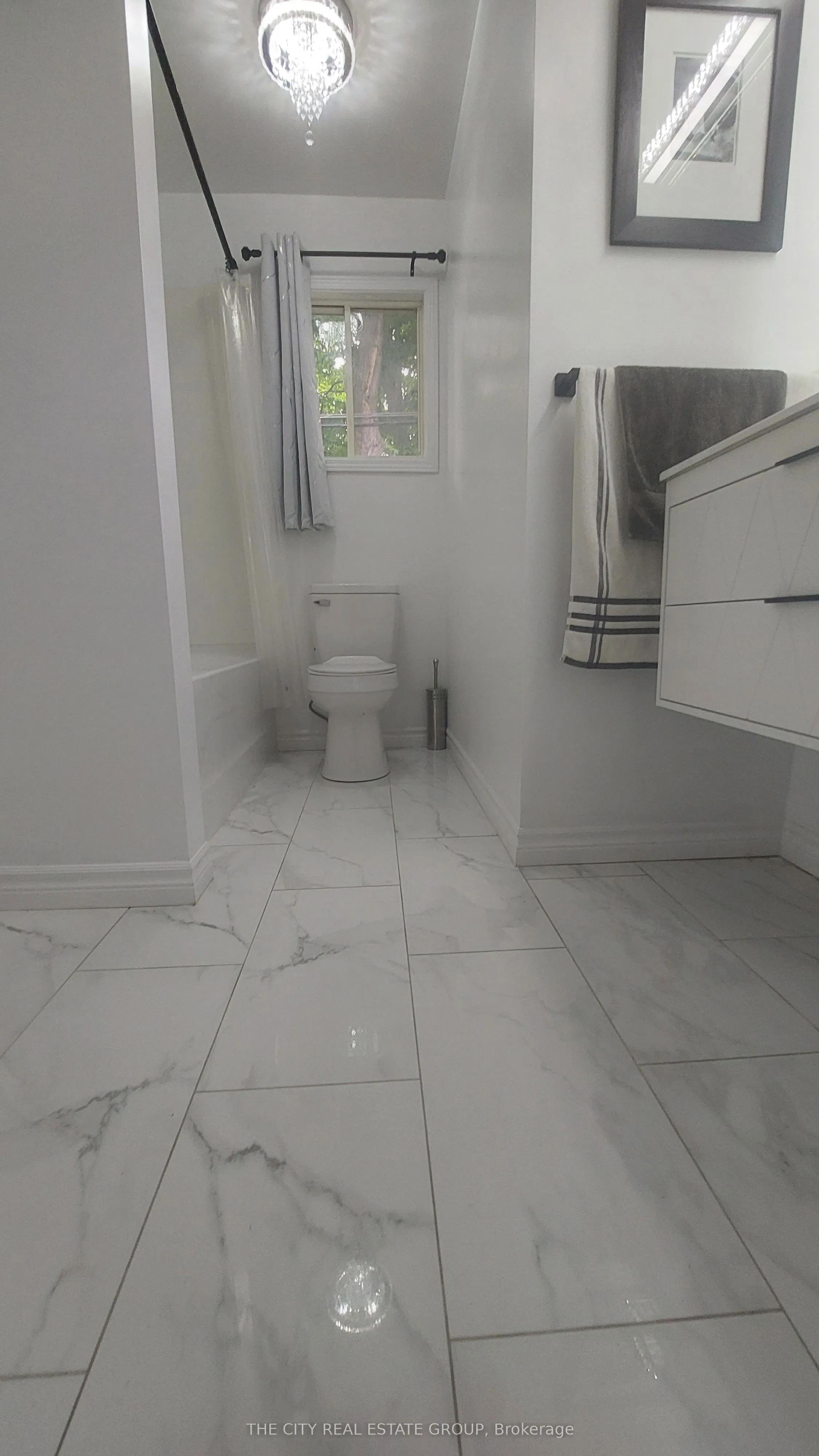 22 Pineway Avenue, #Main Floor
