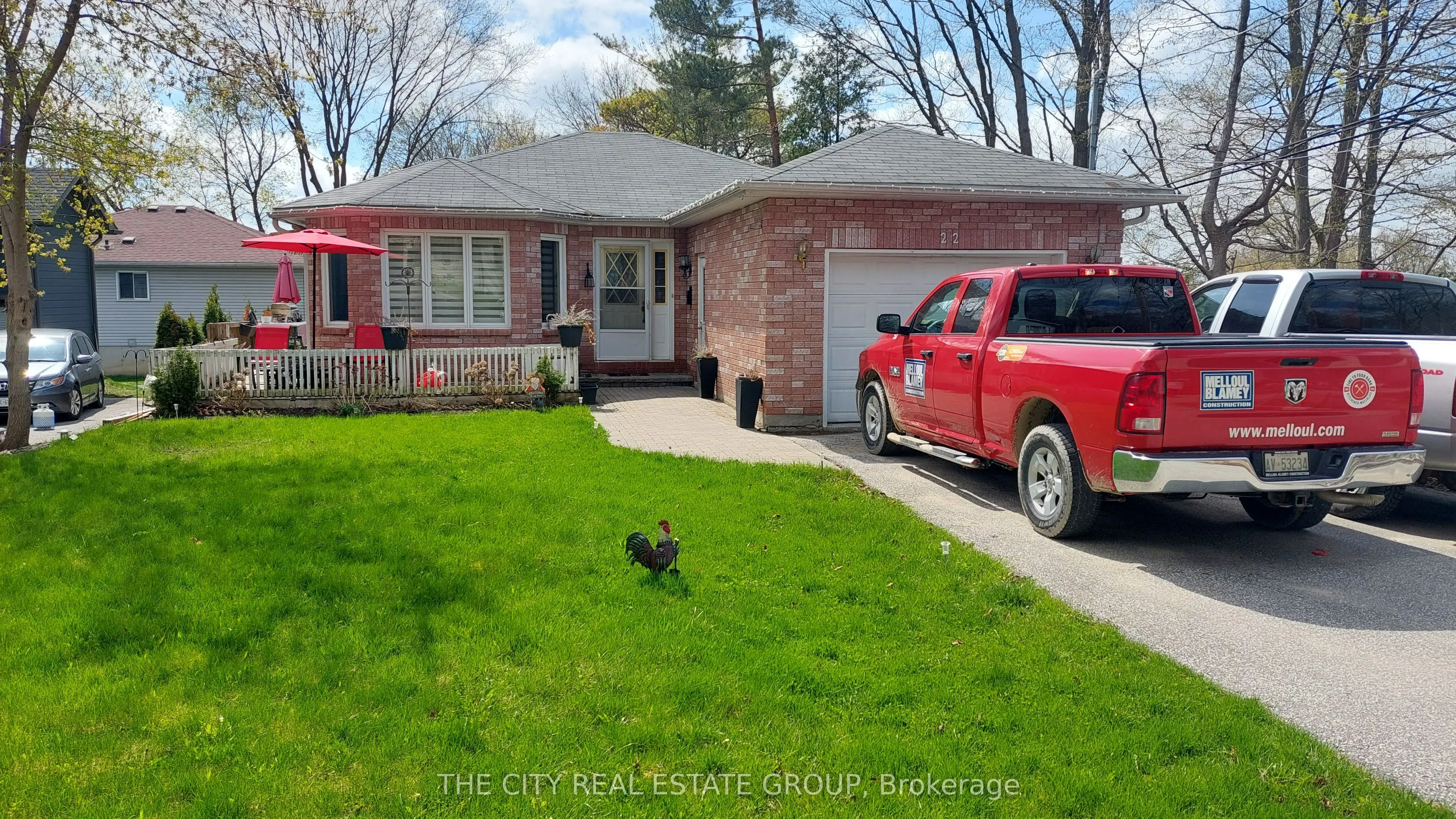 22 Pineway Avenue, #Main Floor