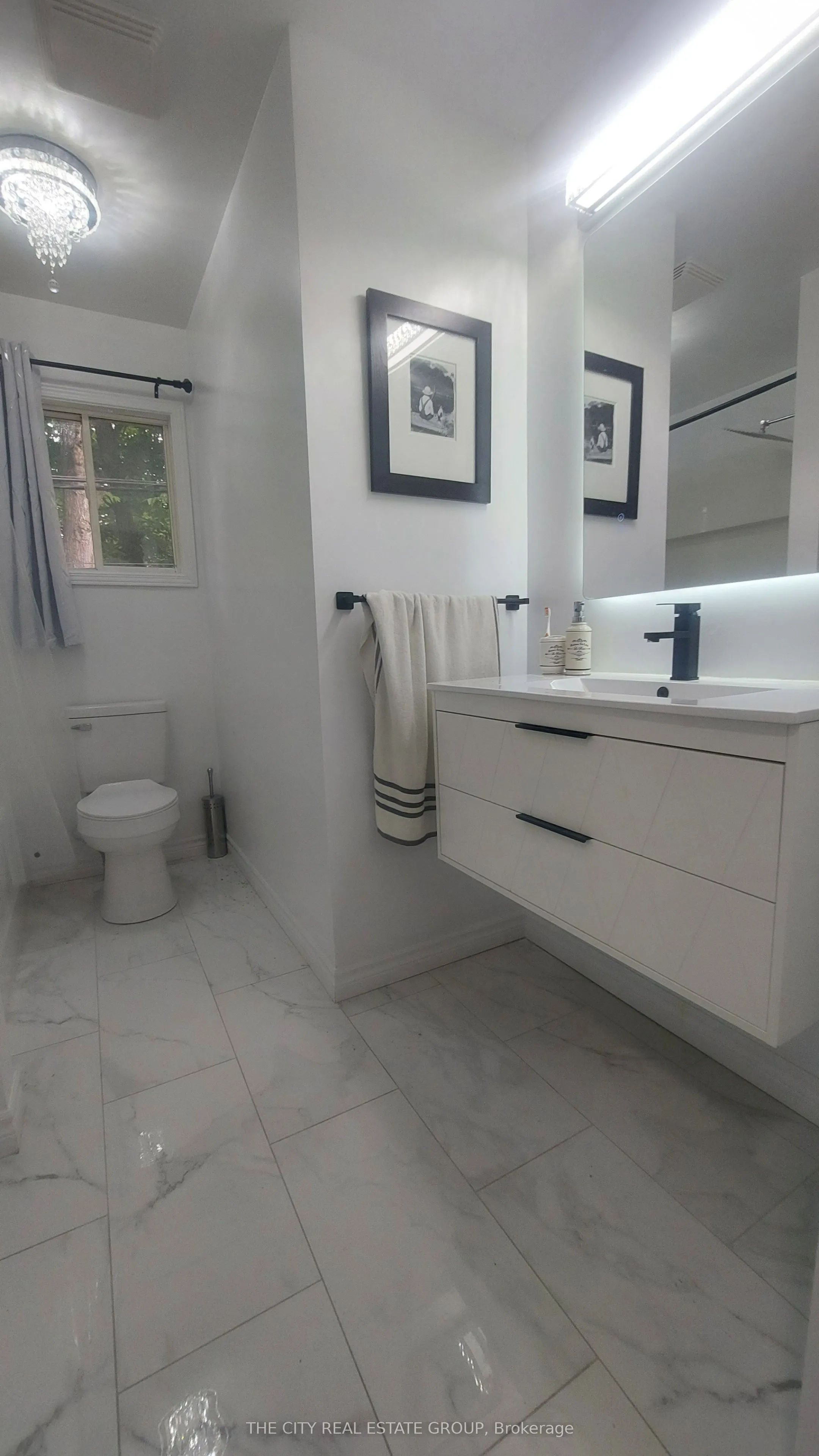 22 Pineway Avenue, #Main Floor