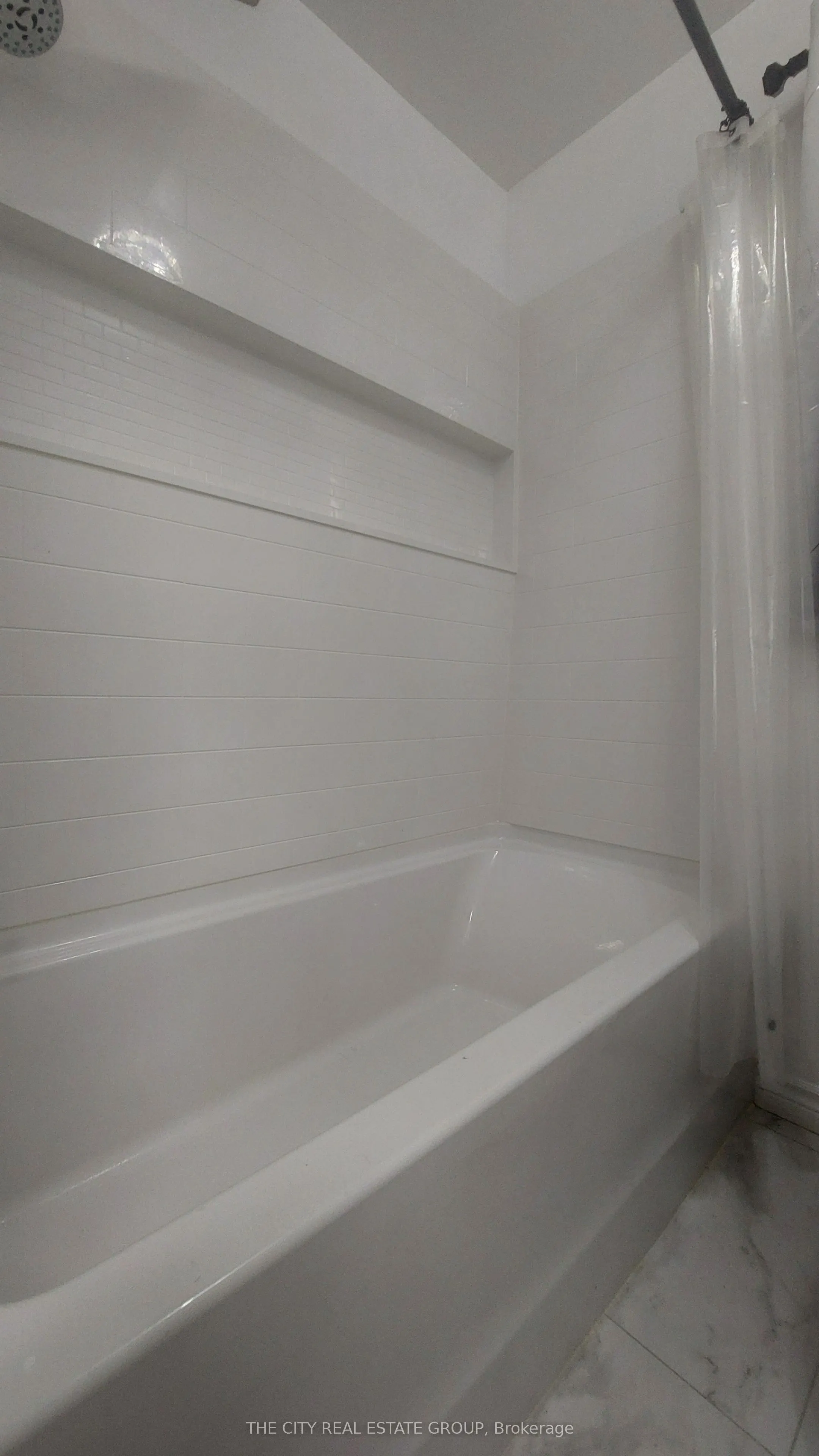 22 Pineway Avenue, #Main Floor