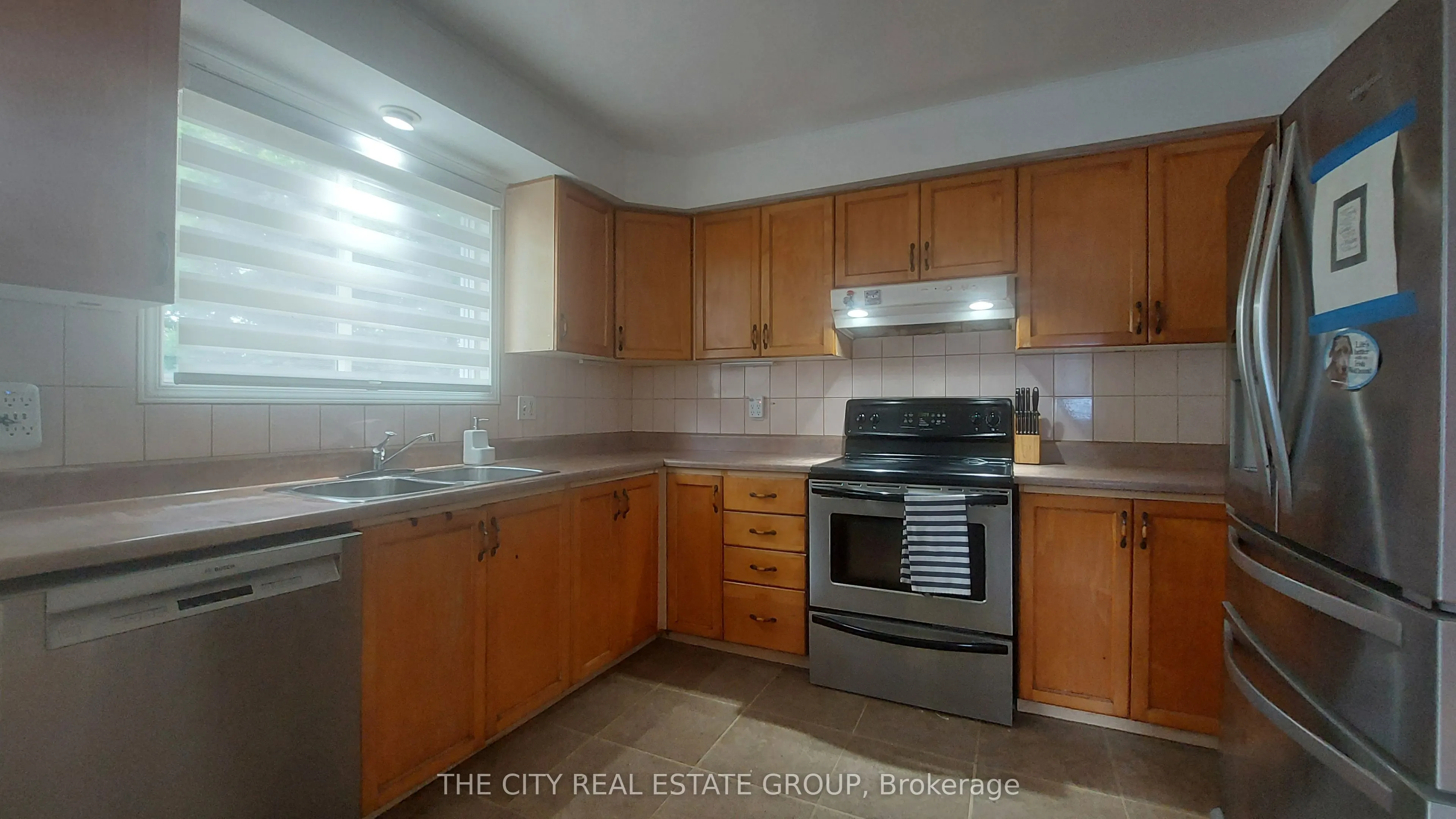 22 Pineway Avenue, #Main Floor