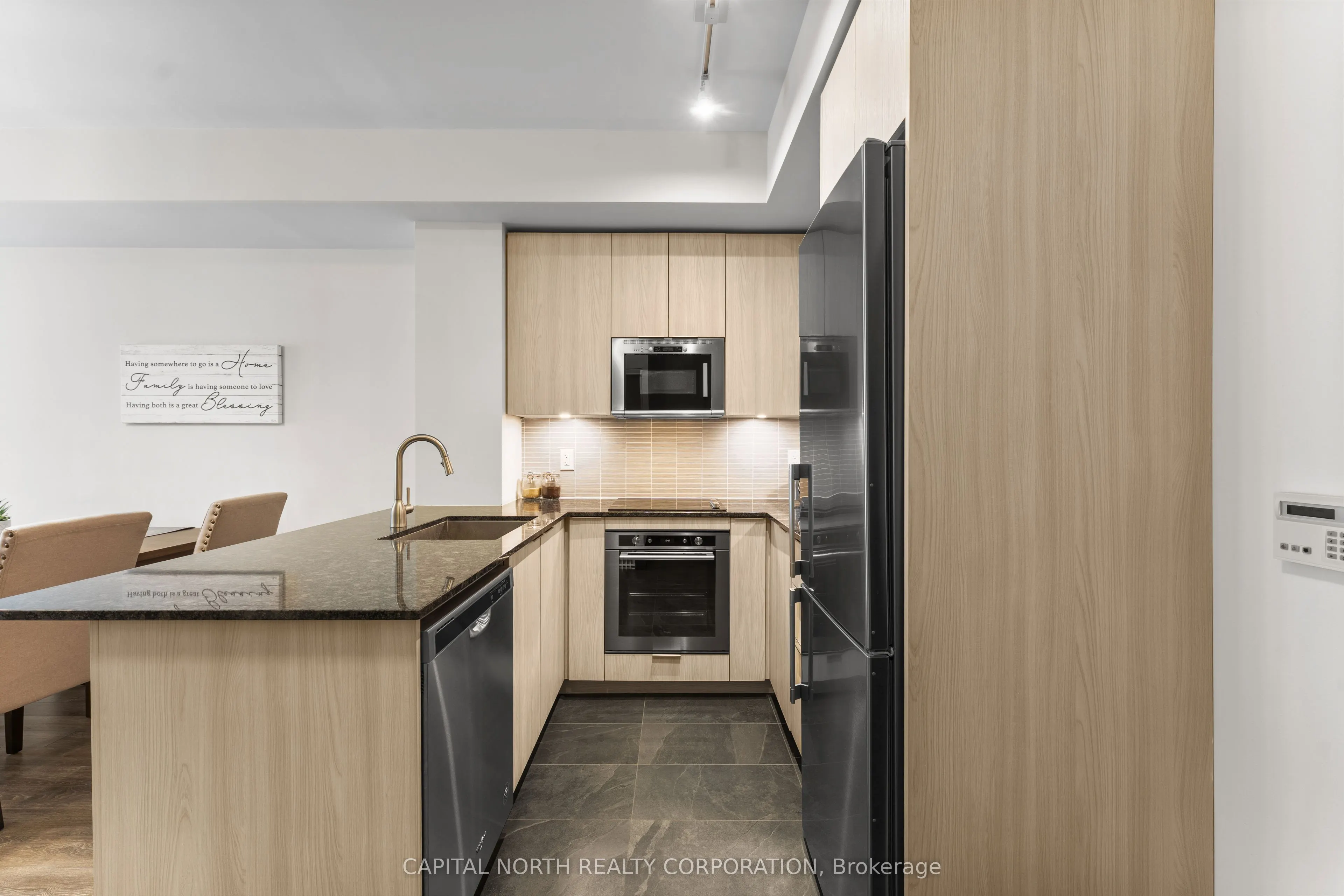 99 Eagle Rock Way N, #634