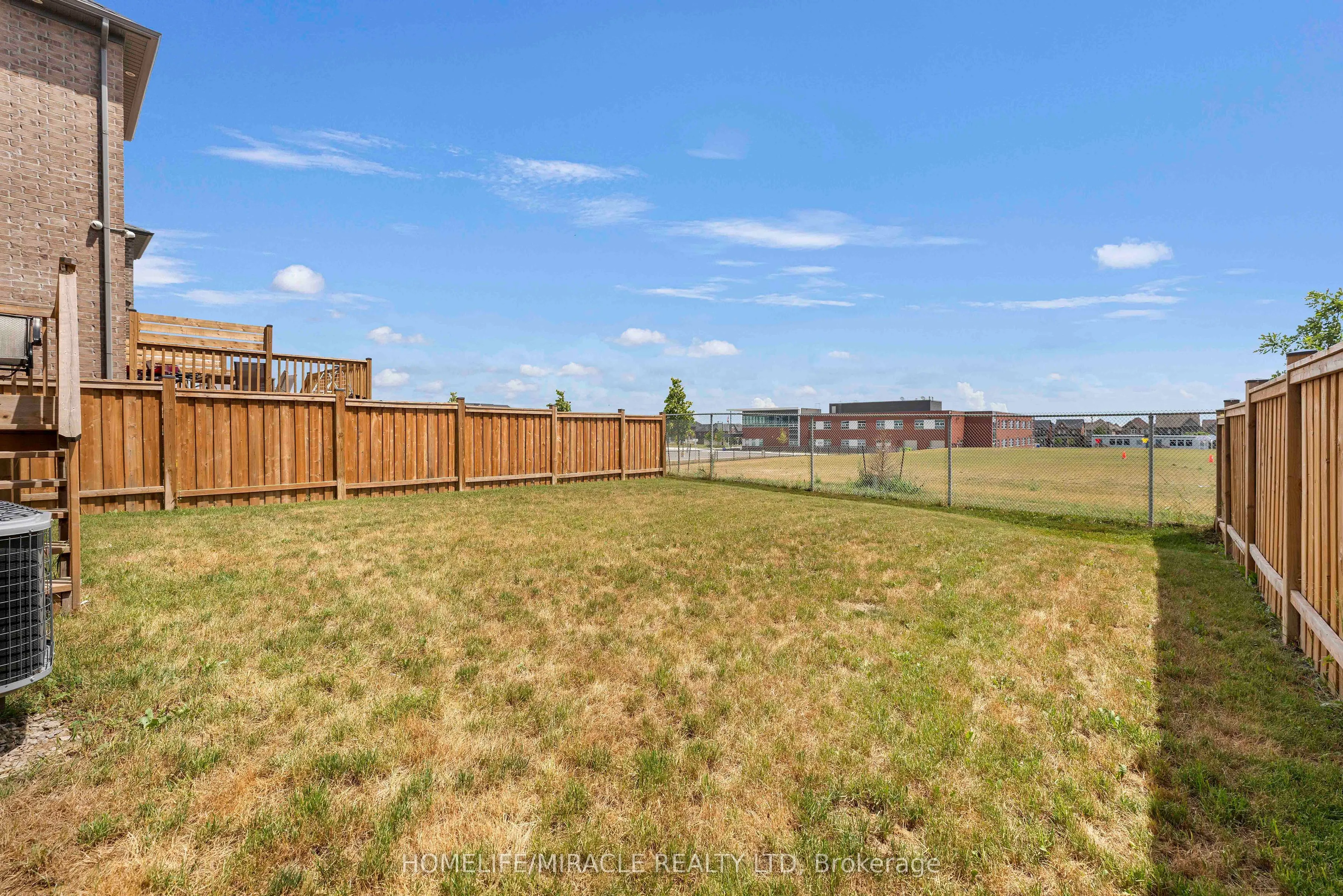 181 Boone Crescent
