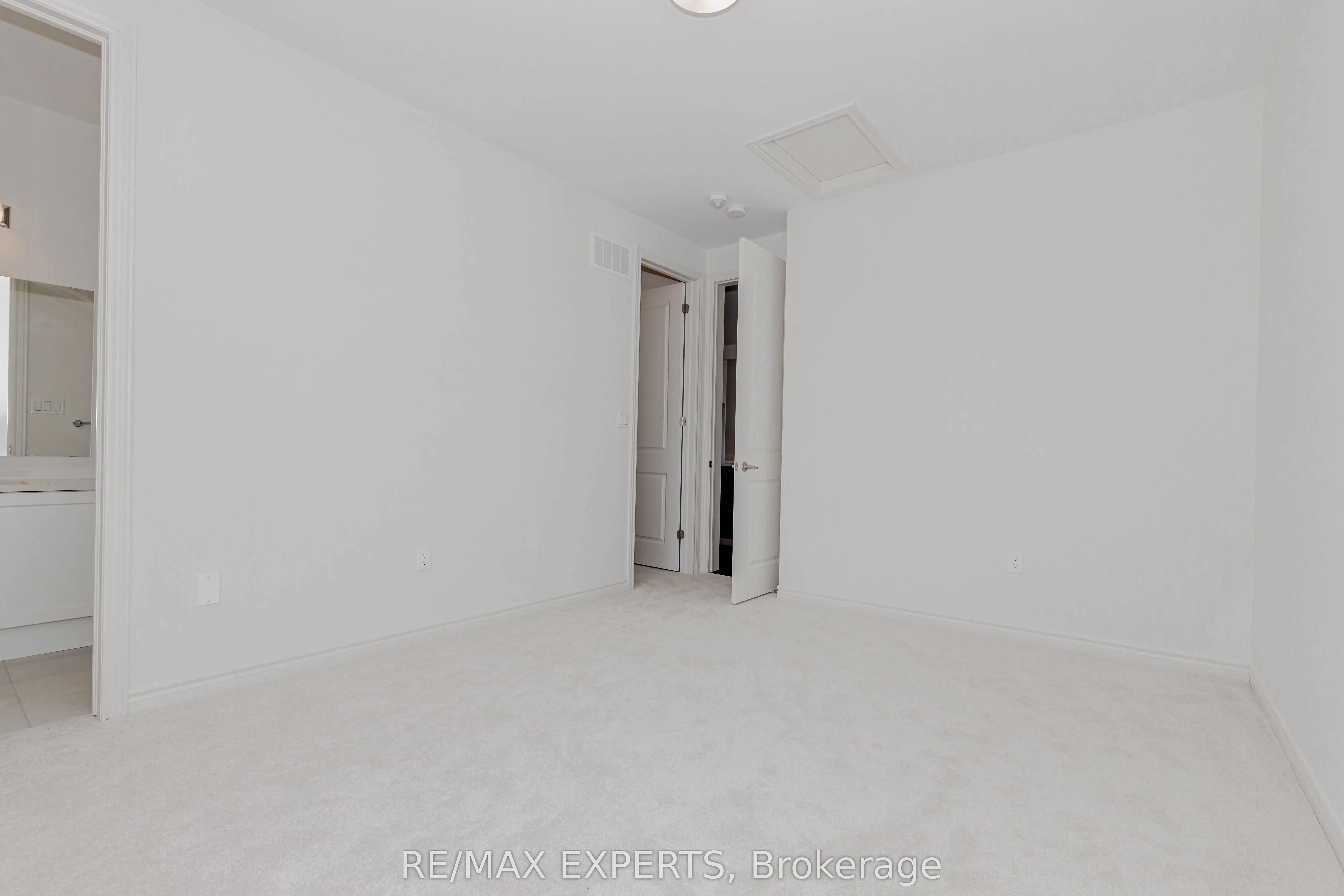 18 Mayapple Street