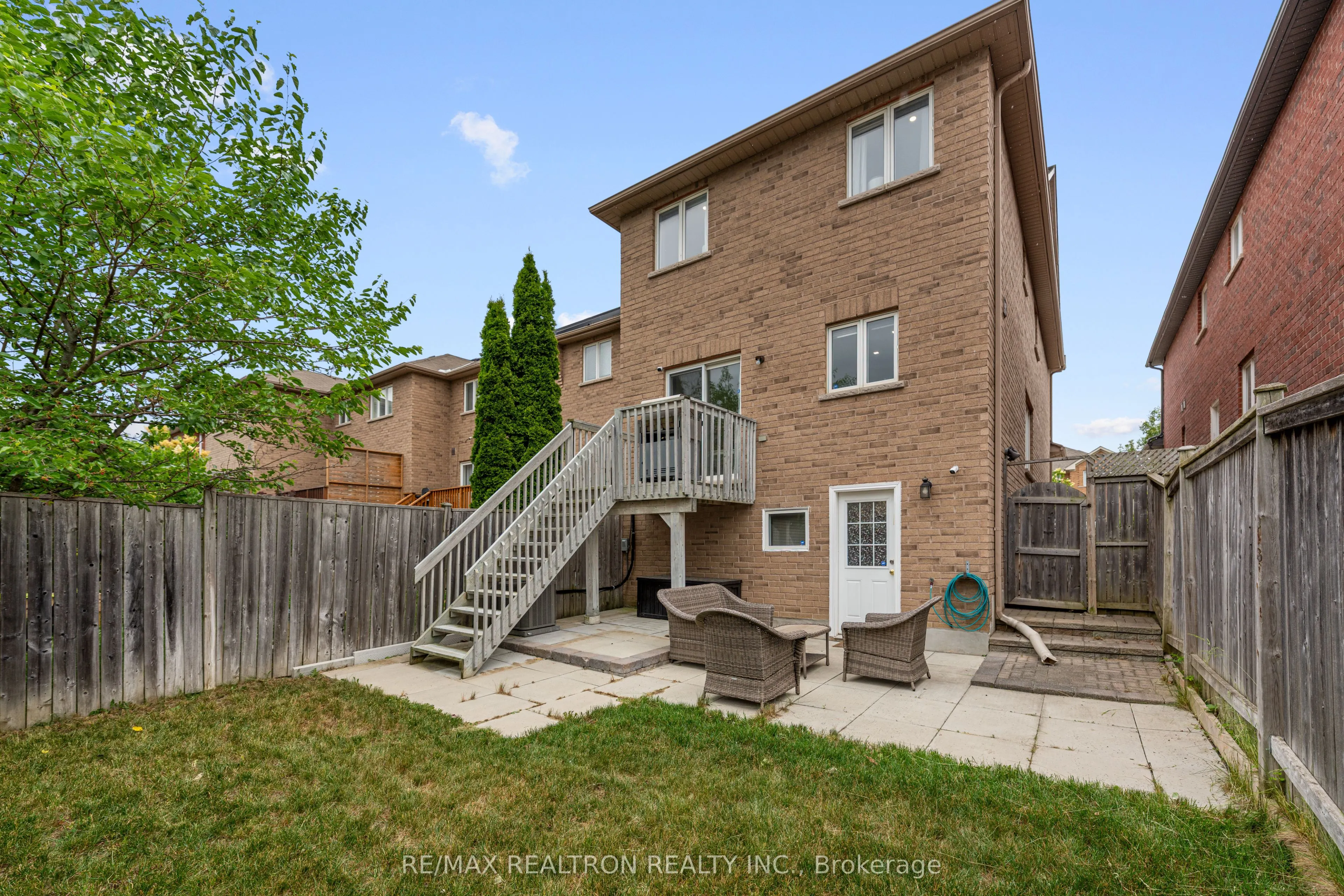 66 Carrier Crescent