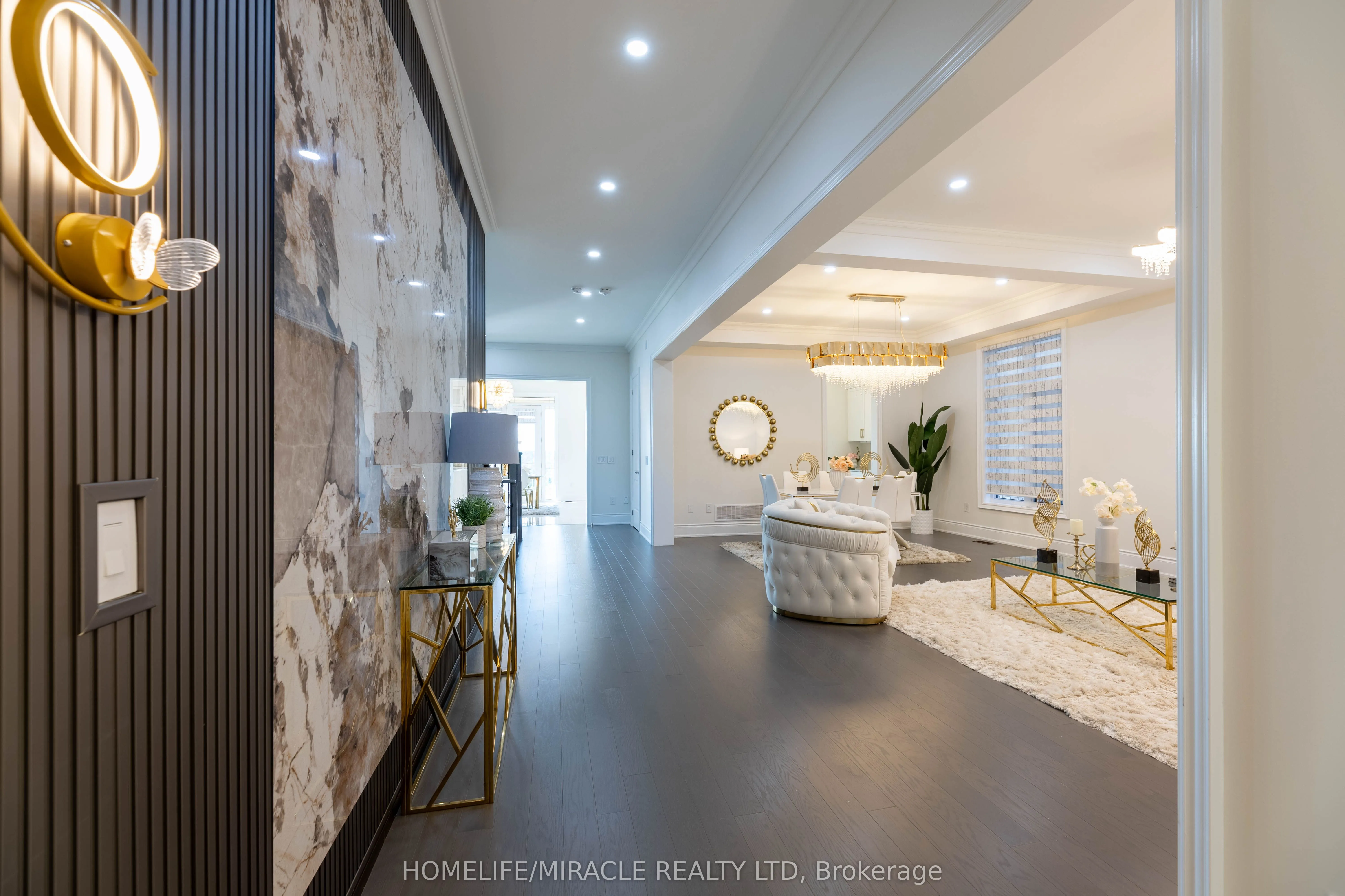 92 Appleyard Avenue