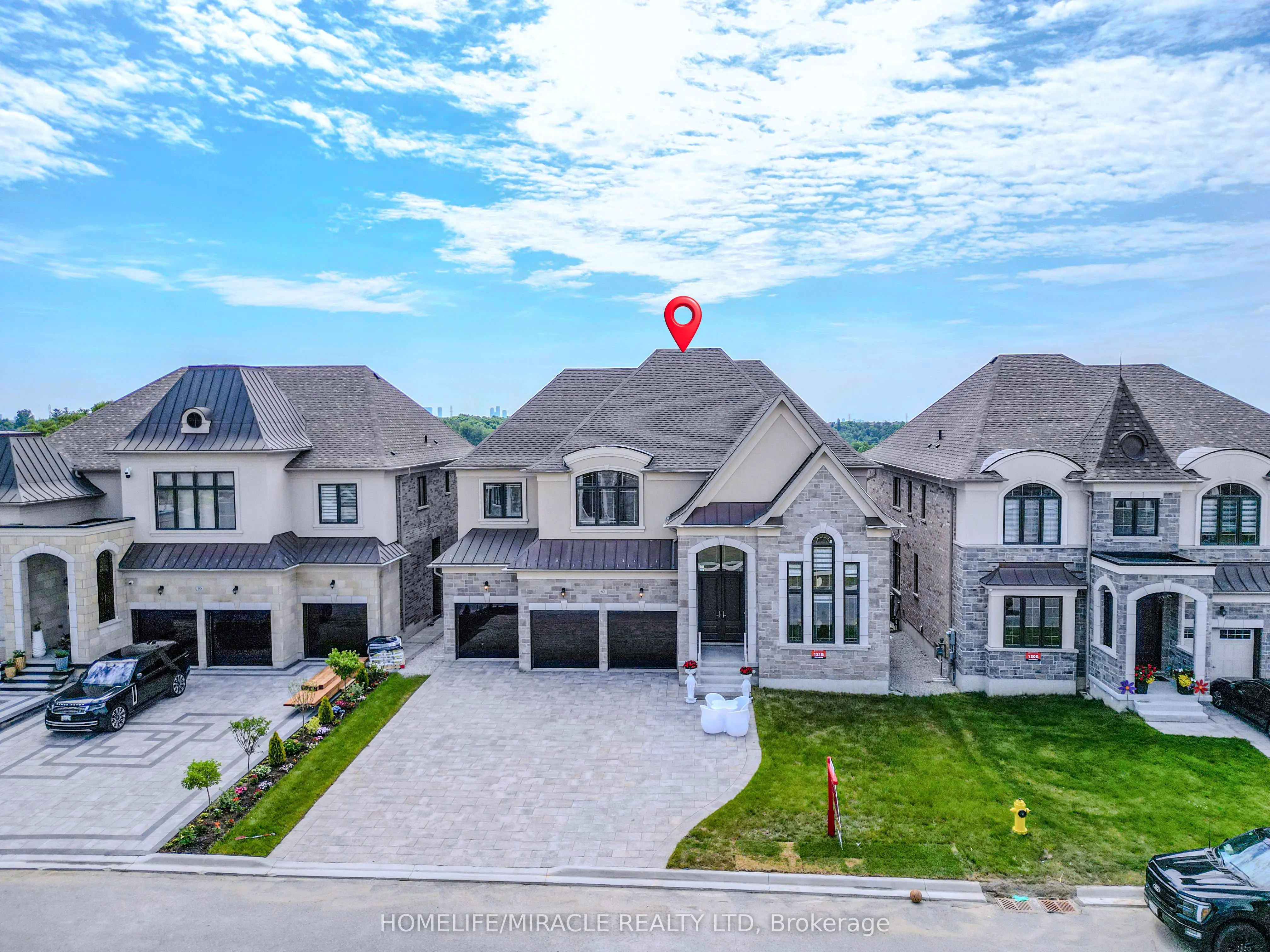 92 Appleyard Avenue