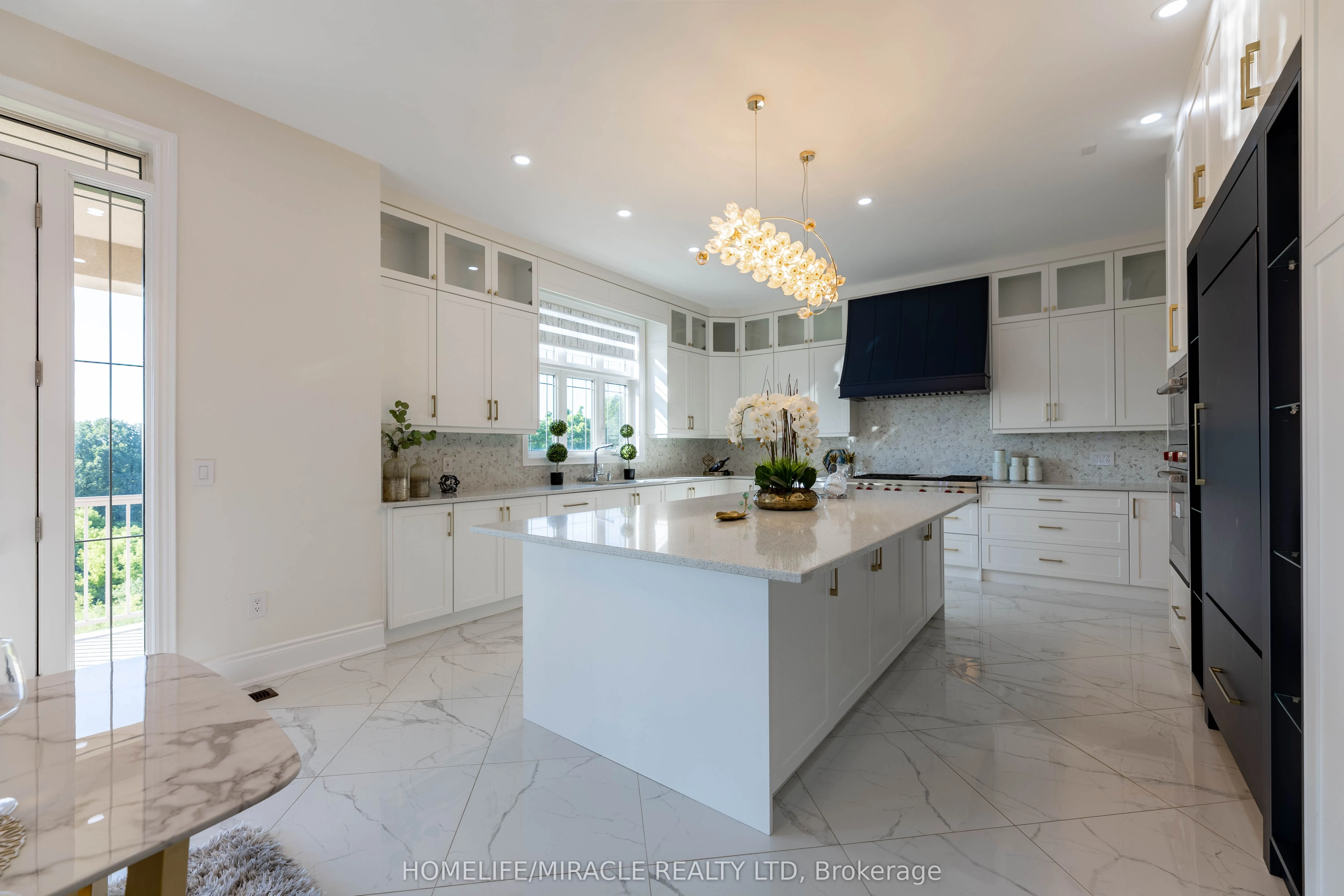 92 Appleyard Avenue