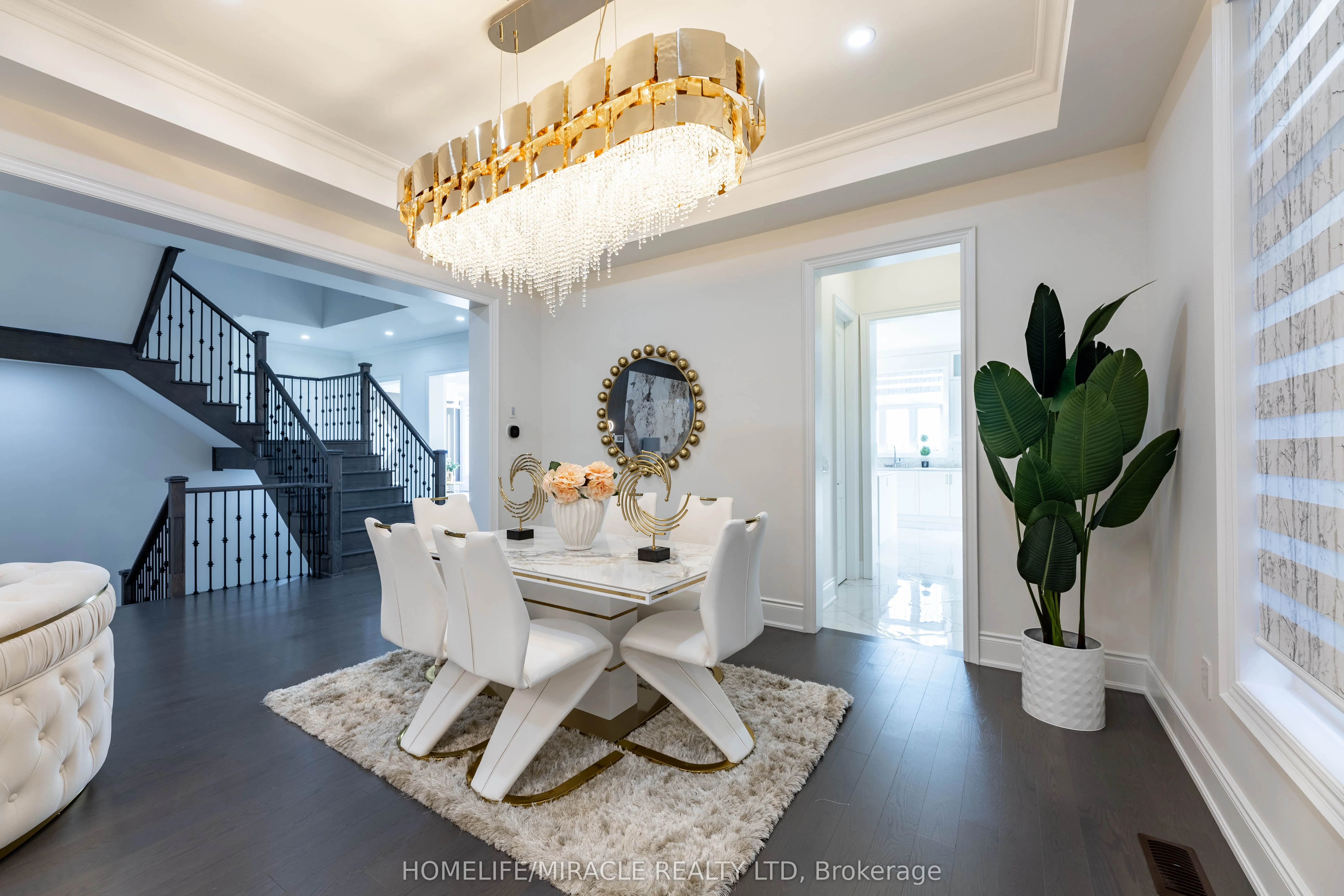 92 Appleyard Avenue