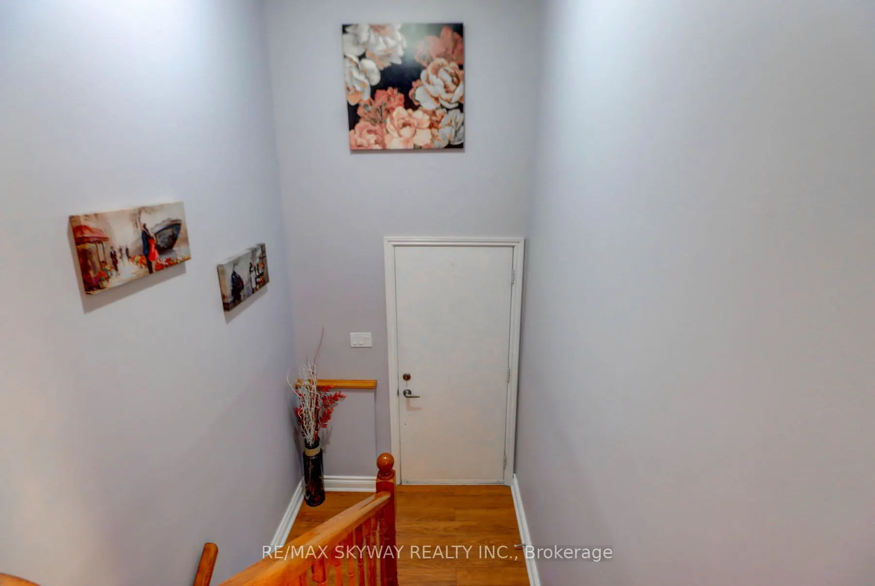 282B Brock Street W
