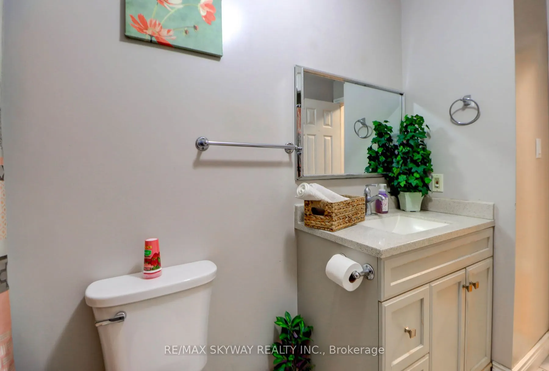 282B Brock Street W