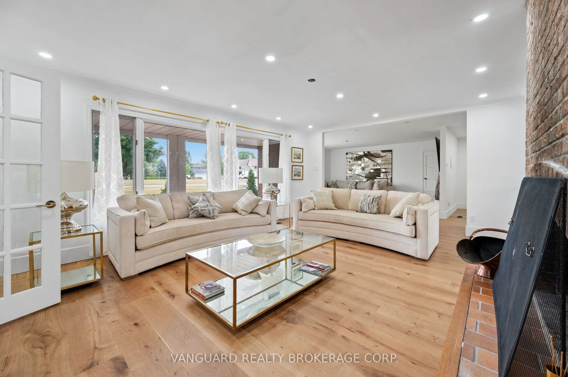 80 Kleins Crescent