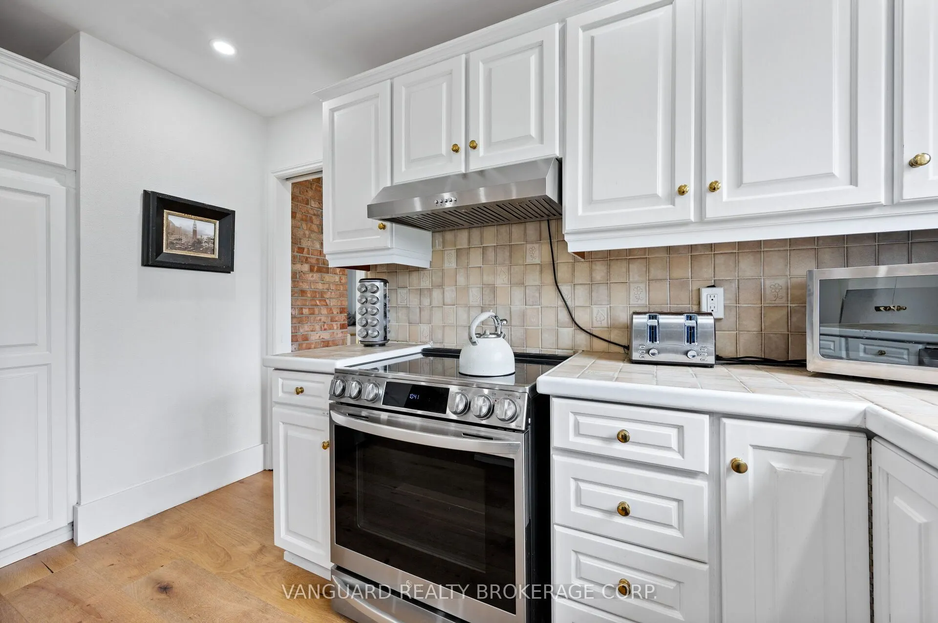 80 Kleins Crescent