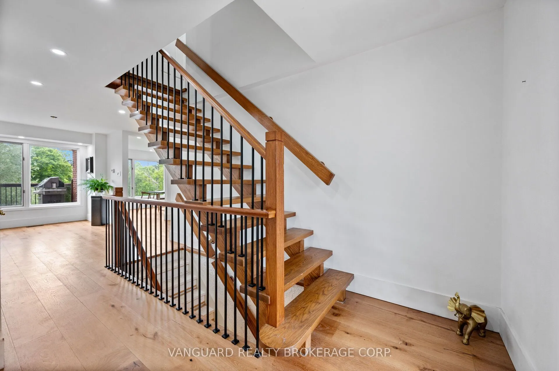 80 Kleins Crescent