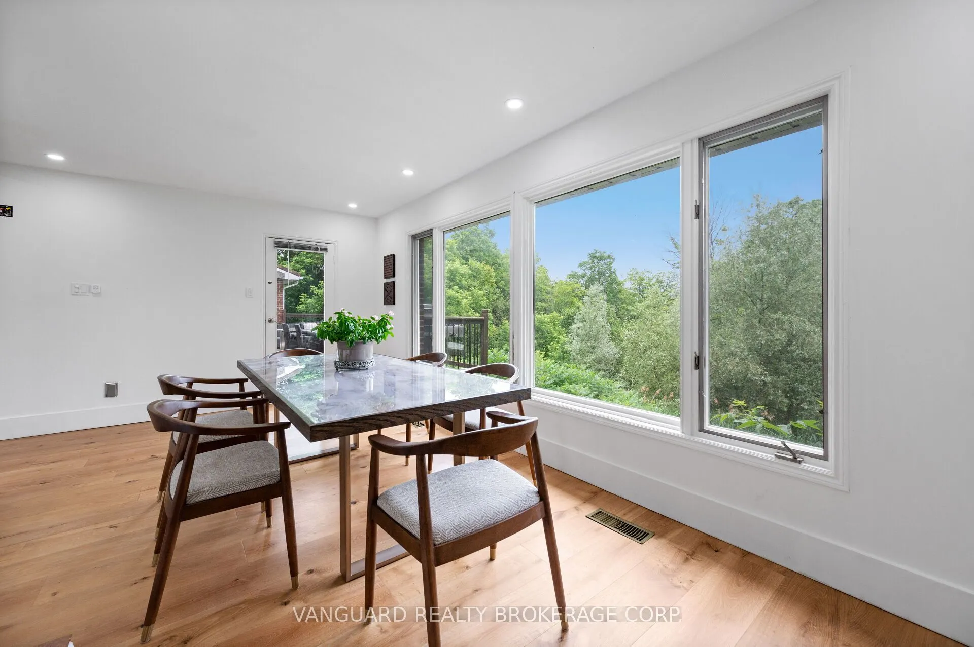 80 Kleins Crescent