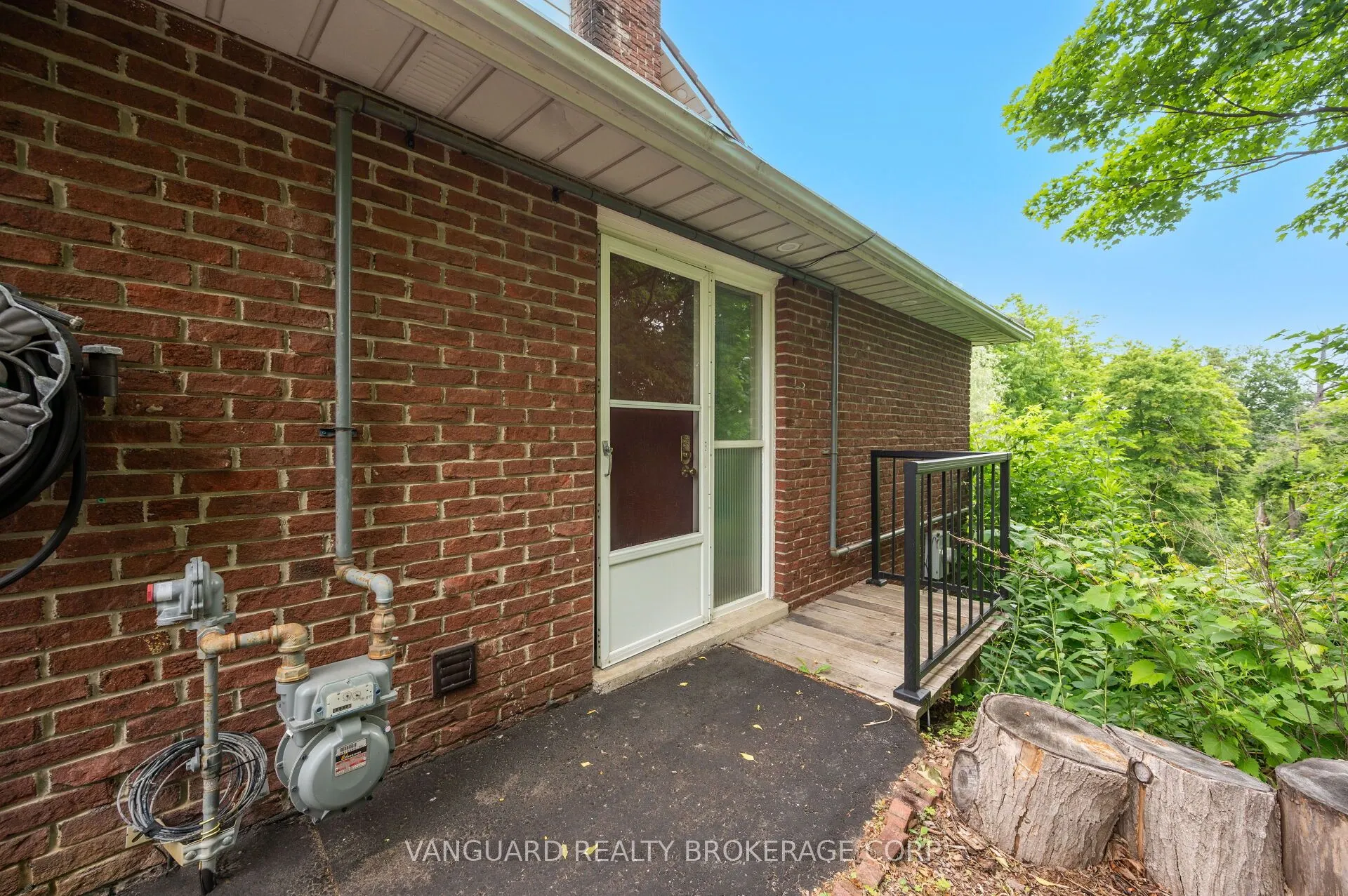 80 Kleins Crescent