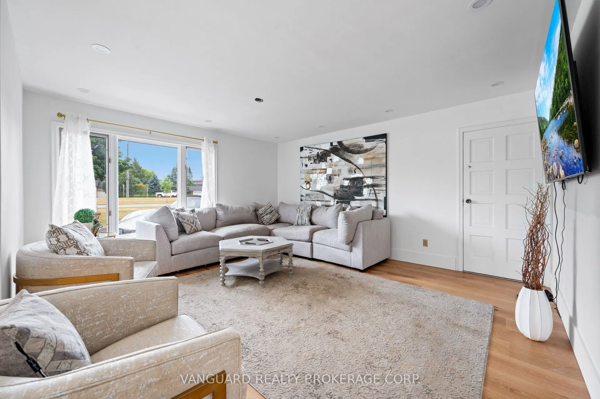 80 Kleins Crescent