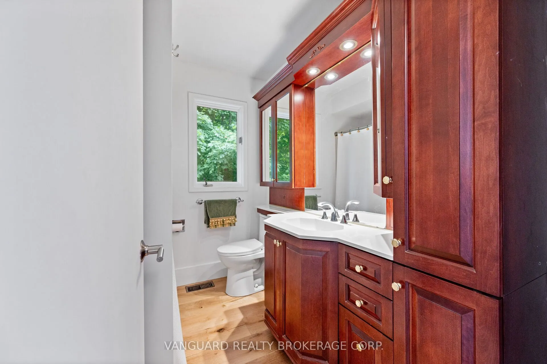 80 Kleins Crescent