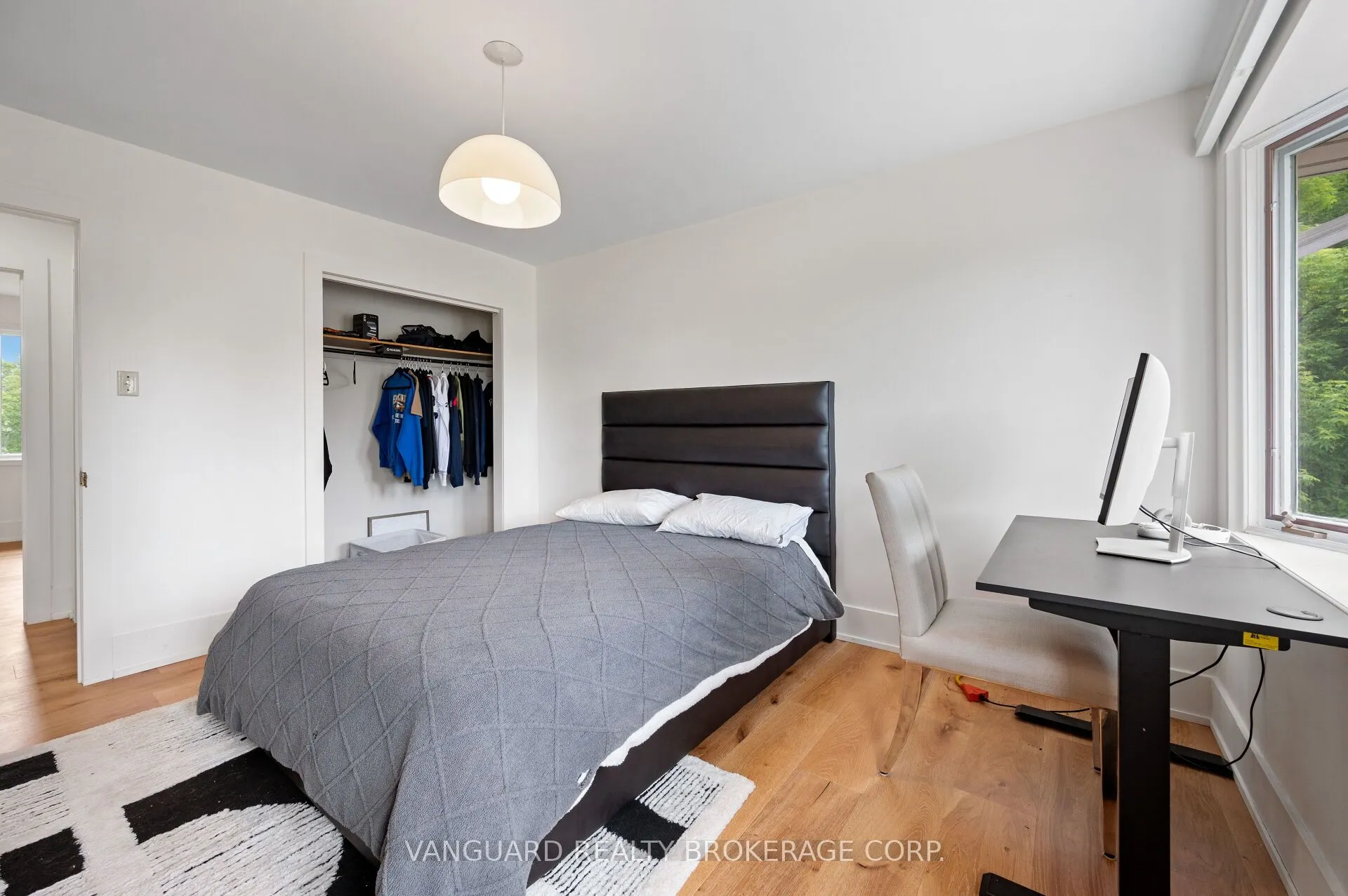 80 Kleins Crescent