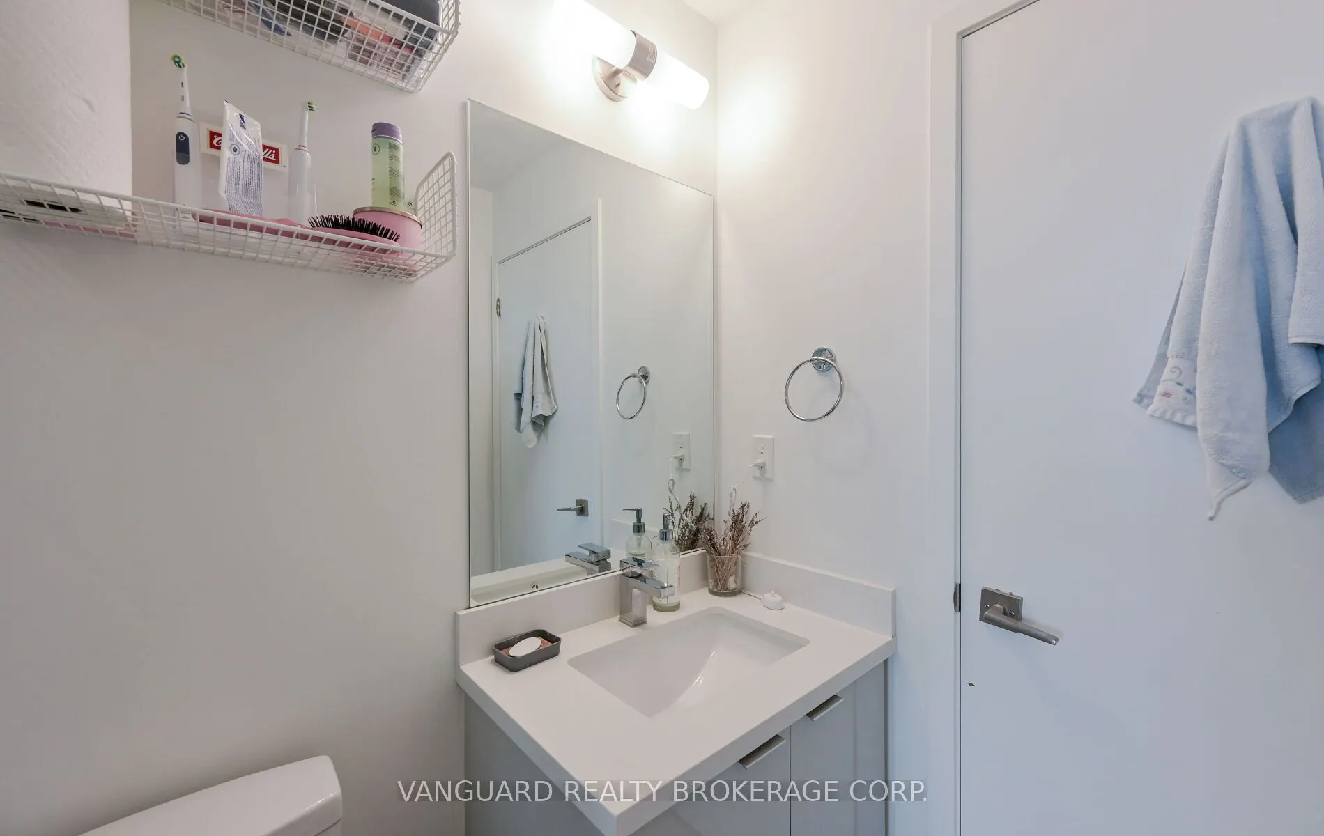 2908 Highway 7 Road, #2207