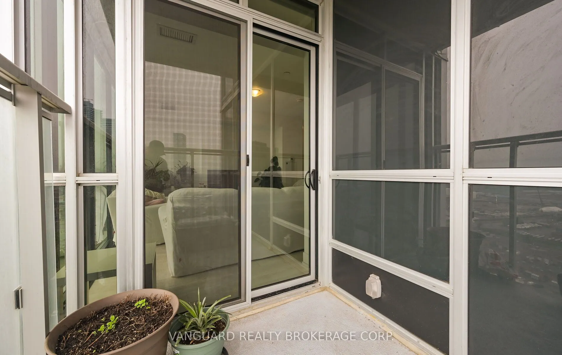 2908 Highway 7 Road, #2207