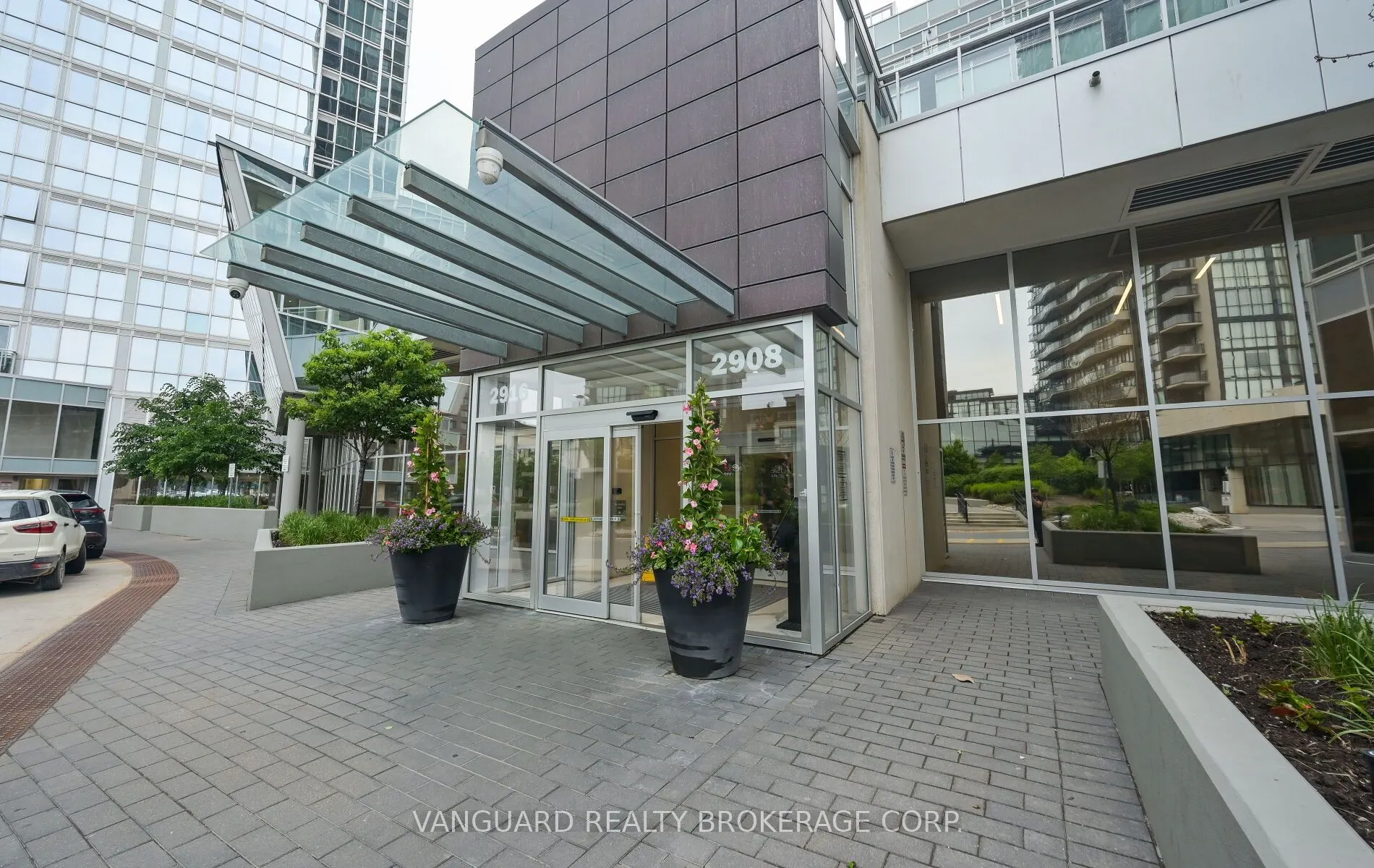 2908 Highway 7 Road, #2207