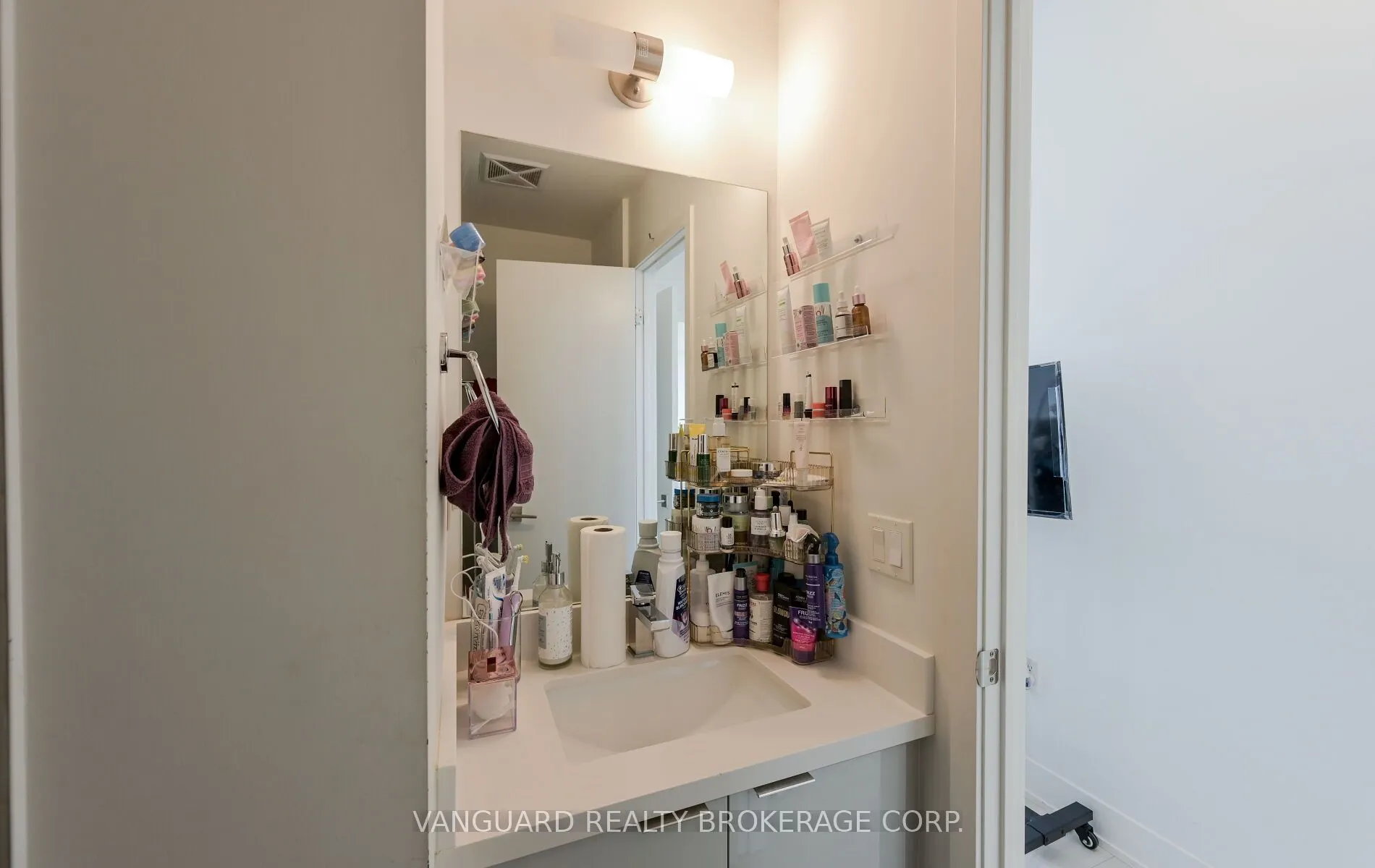 2908 Highway 7 Road, #2207