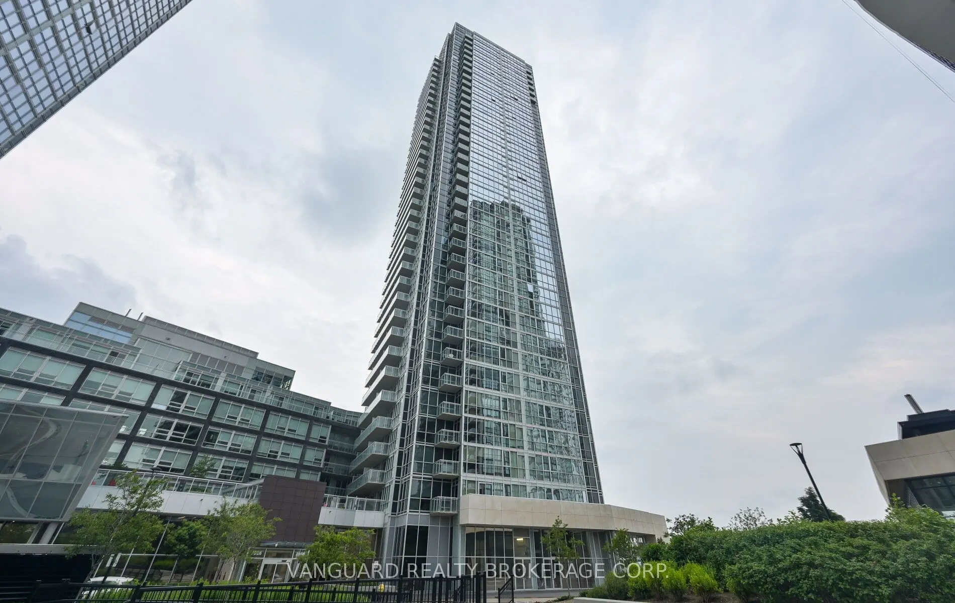 2908 Highway 7 Road, #2207