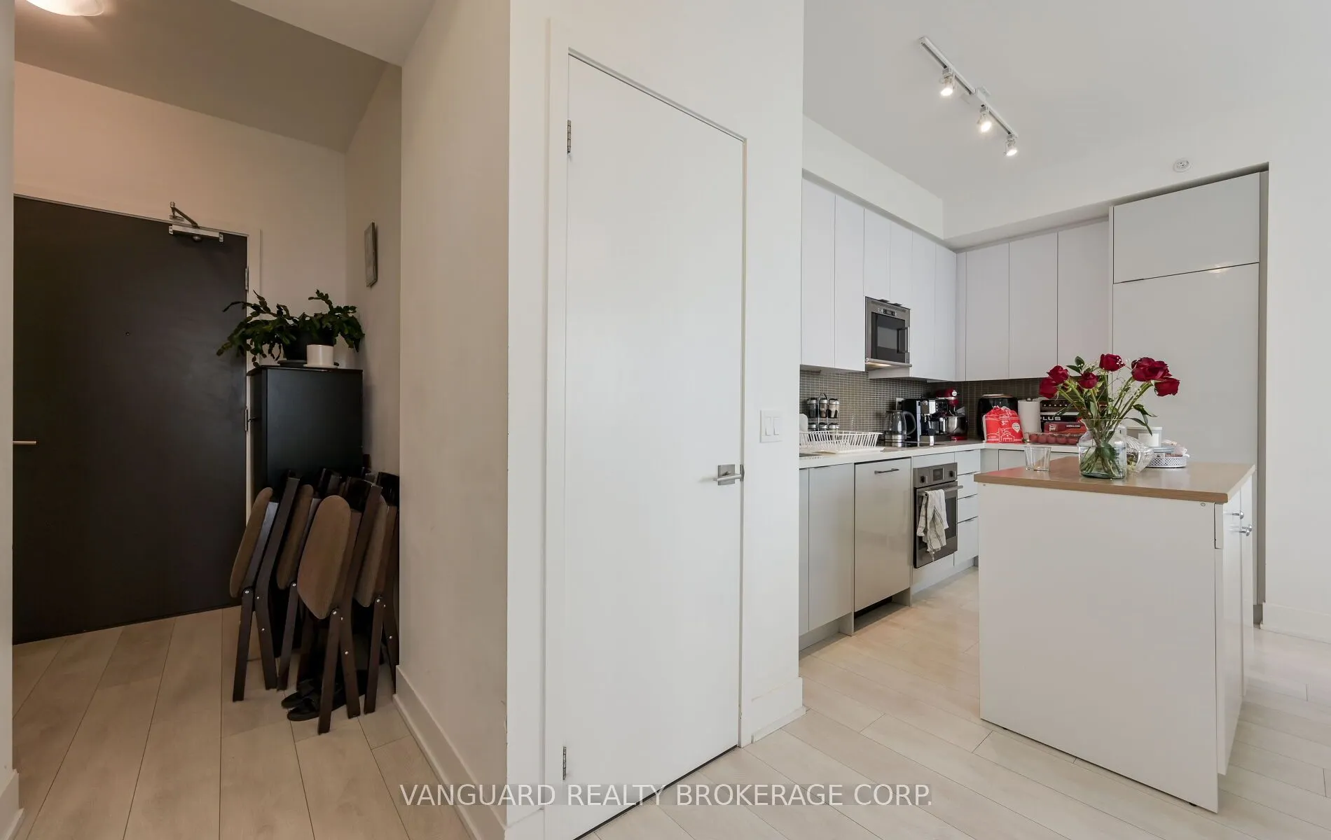 2908 Highway 7 Road, #2207