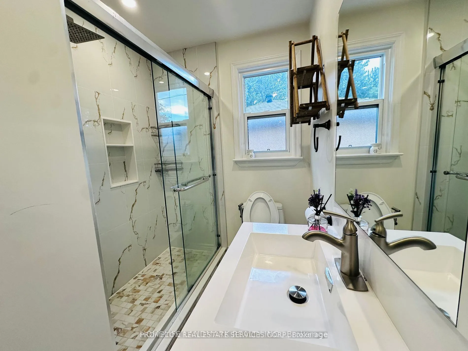 302 Skopit Road, #UPPER