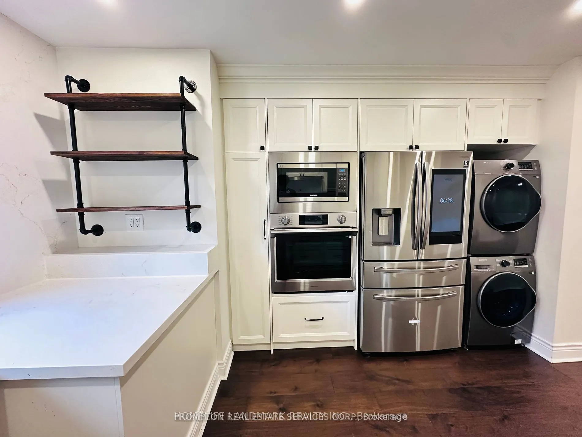 302 Skopit Road, #UPPER