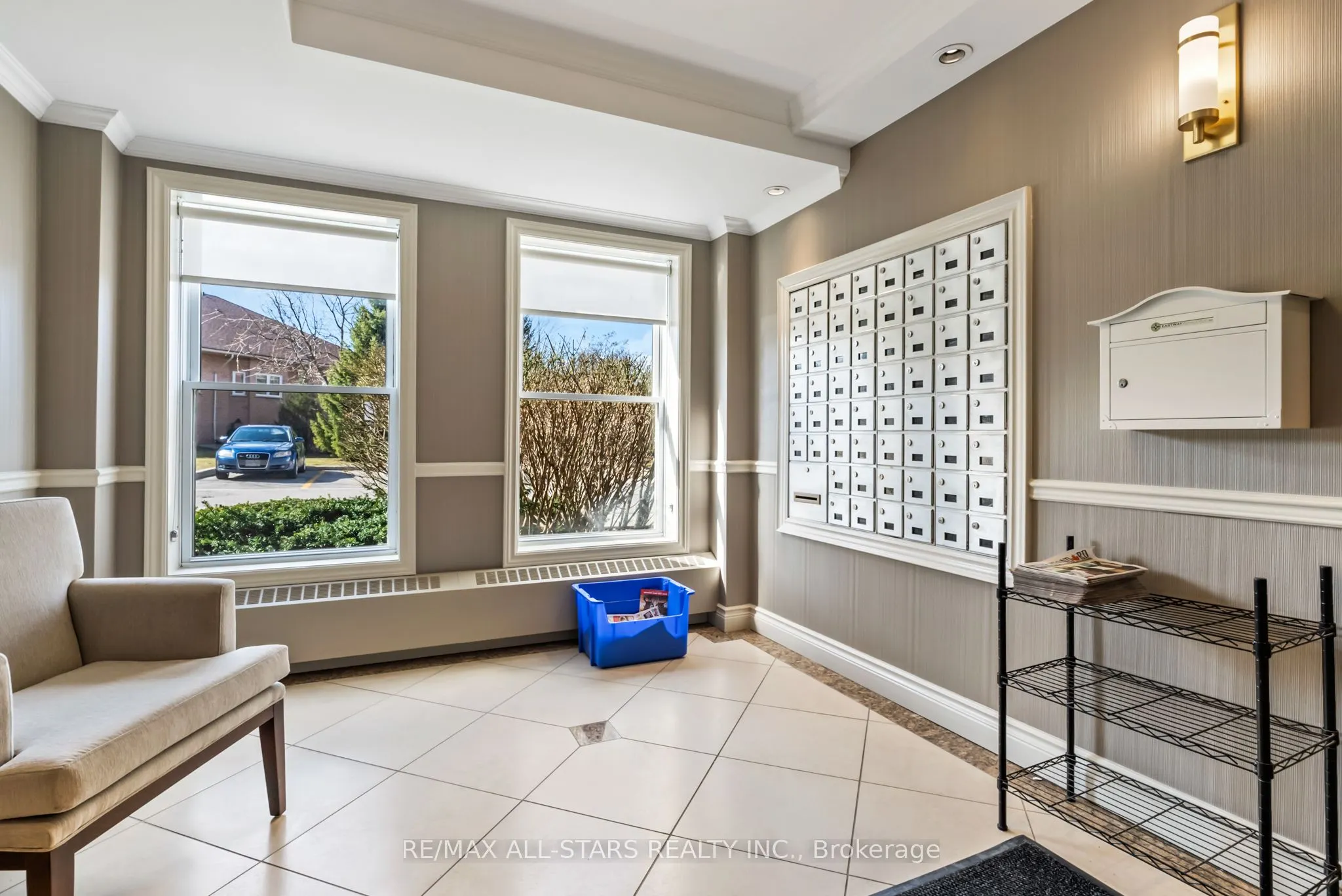 22 James Hill Court, #210